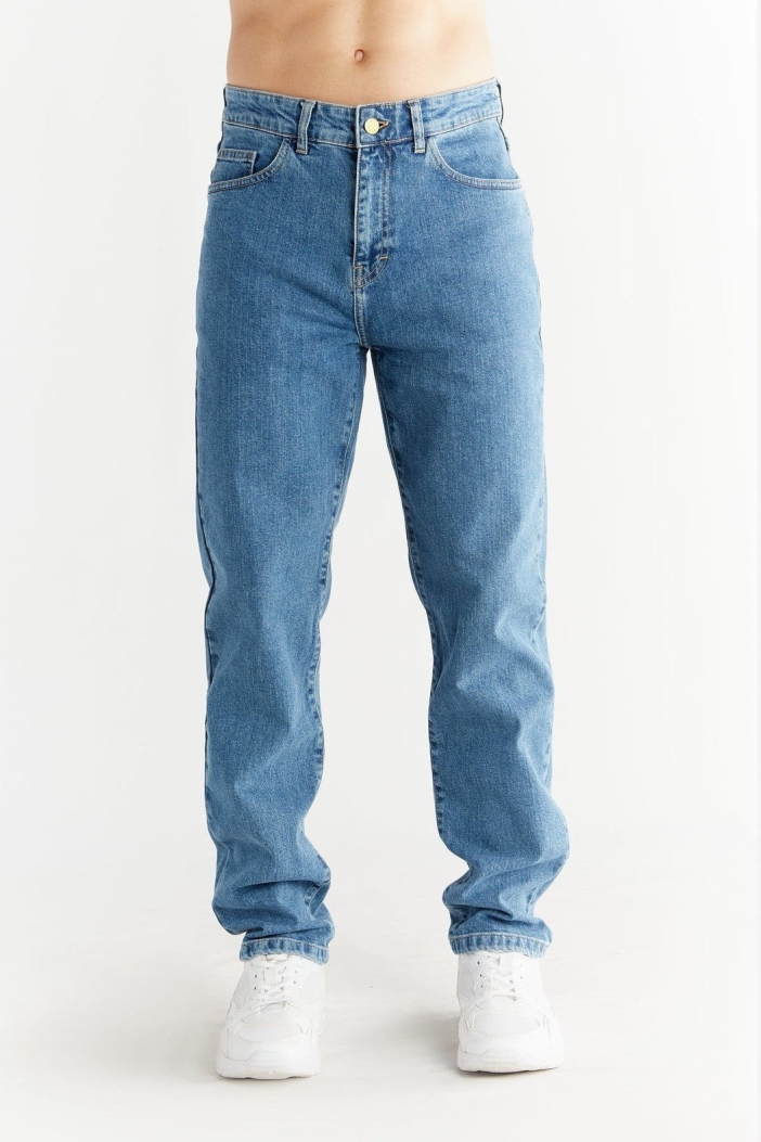 Evermind Herren vegan Jeans Straight Fit Day Himmelblau