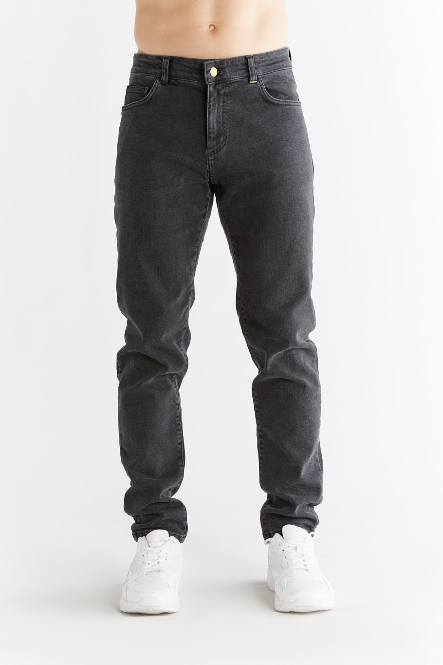 Evermind Herren vegan Jeans Slim Fit Karbongrau