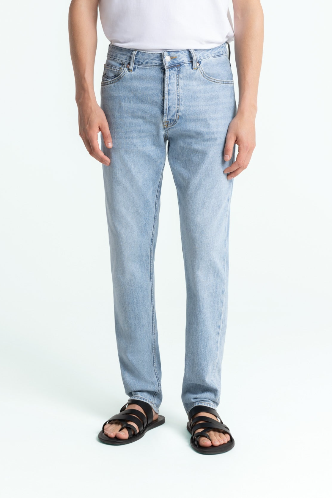 Kings Of Indigo Herren vegan Jeans Addo Atria Super Light Used Hellblau