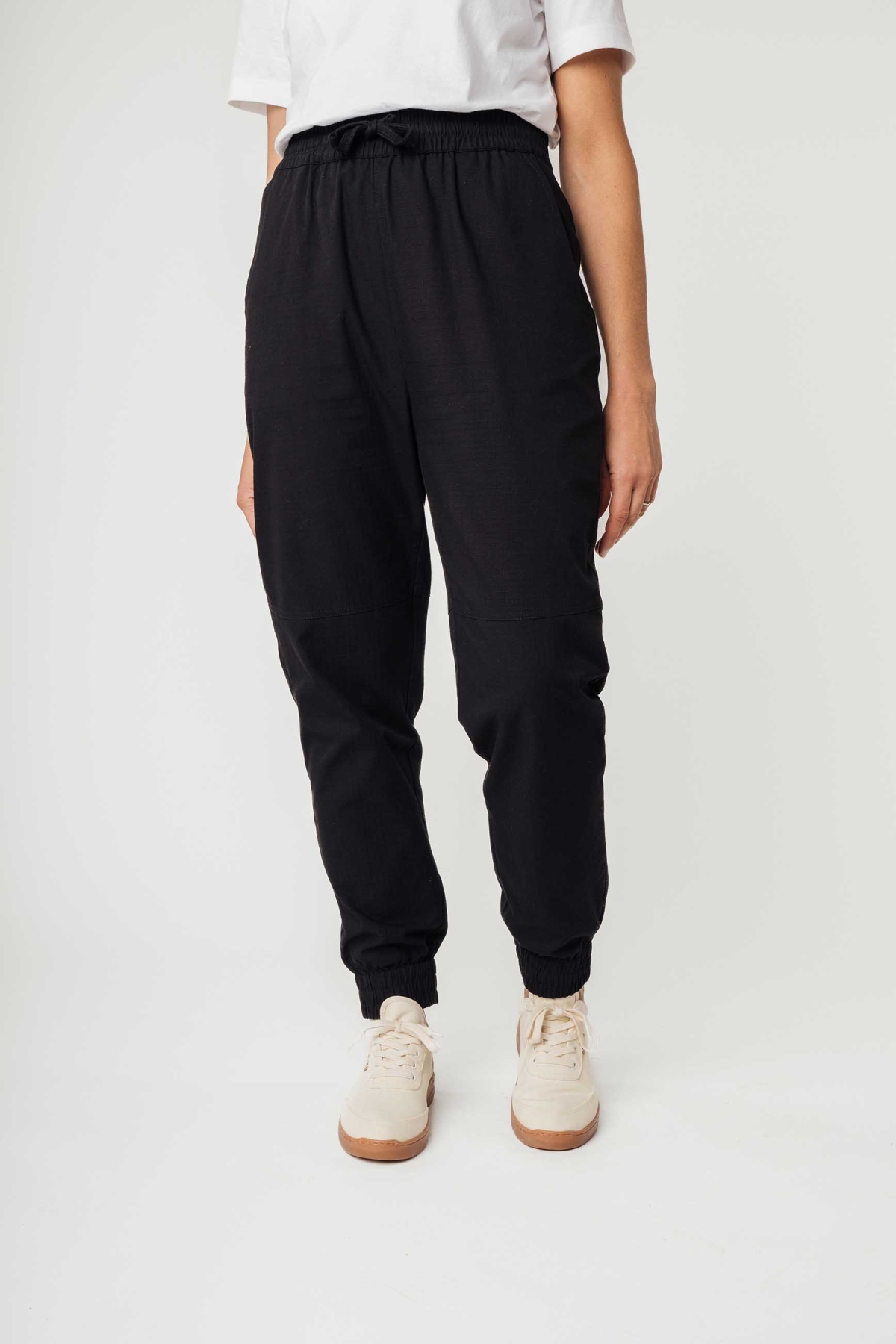 MELA Damen vegan Hose Elastischer Bund Arite Schwarz