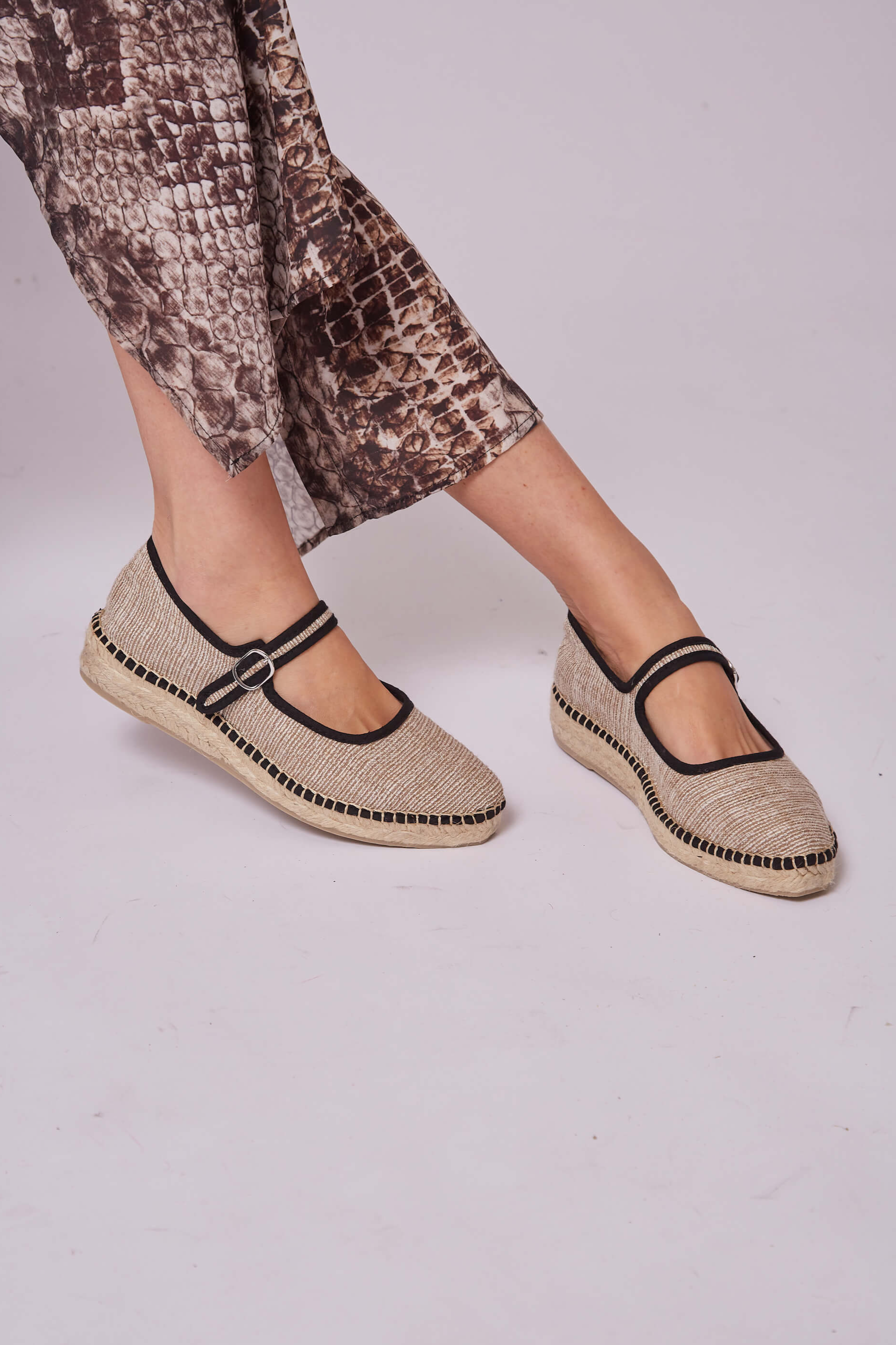 Momoc Damen vegan Wohnungen Padova Beige