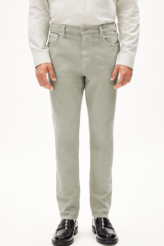 ARMEDANGELS Herren vegan Jeans Aarjo Seegrün