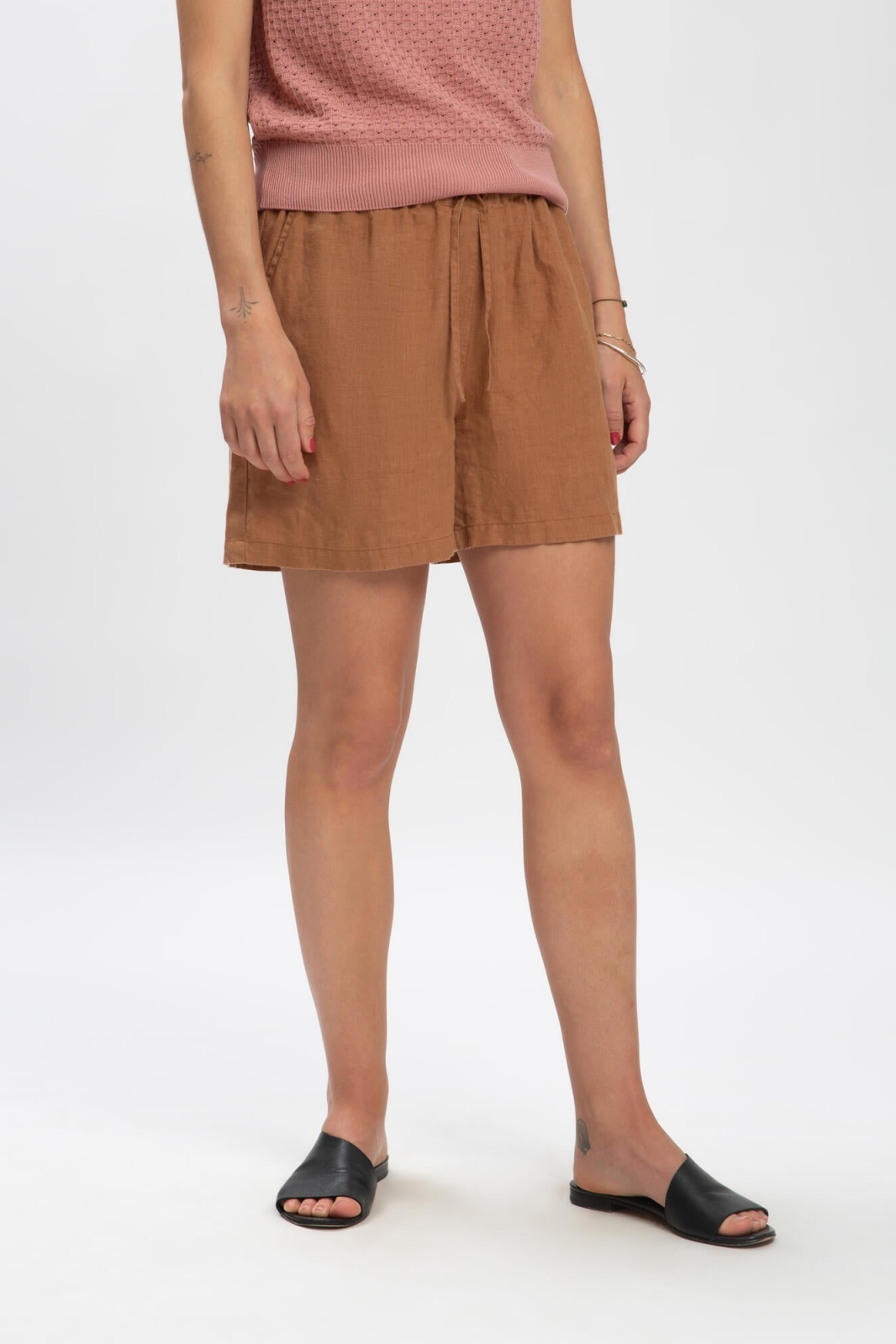 97338 - Damen vegan Shorts Simple Kaffeebraun