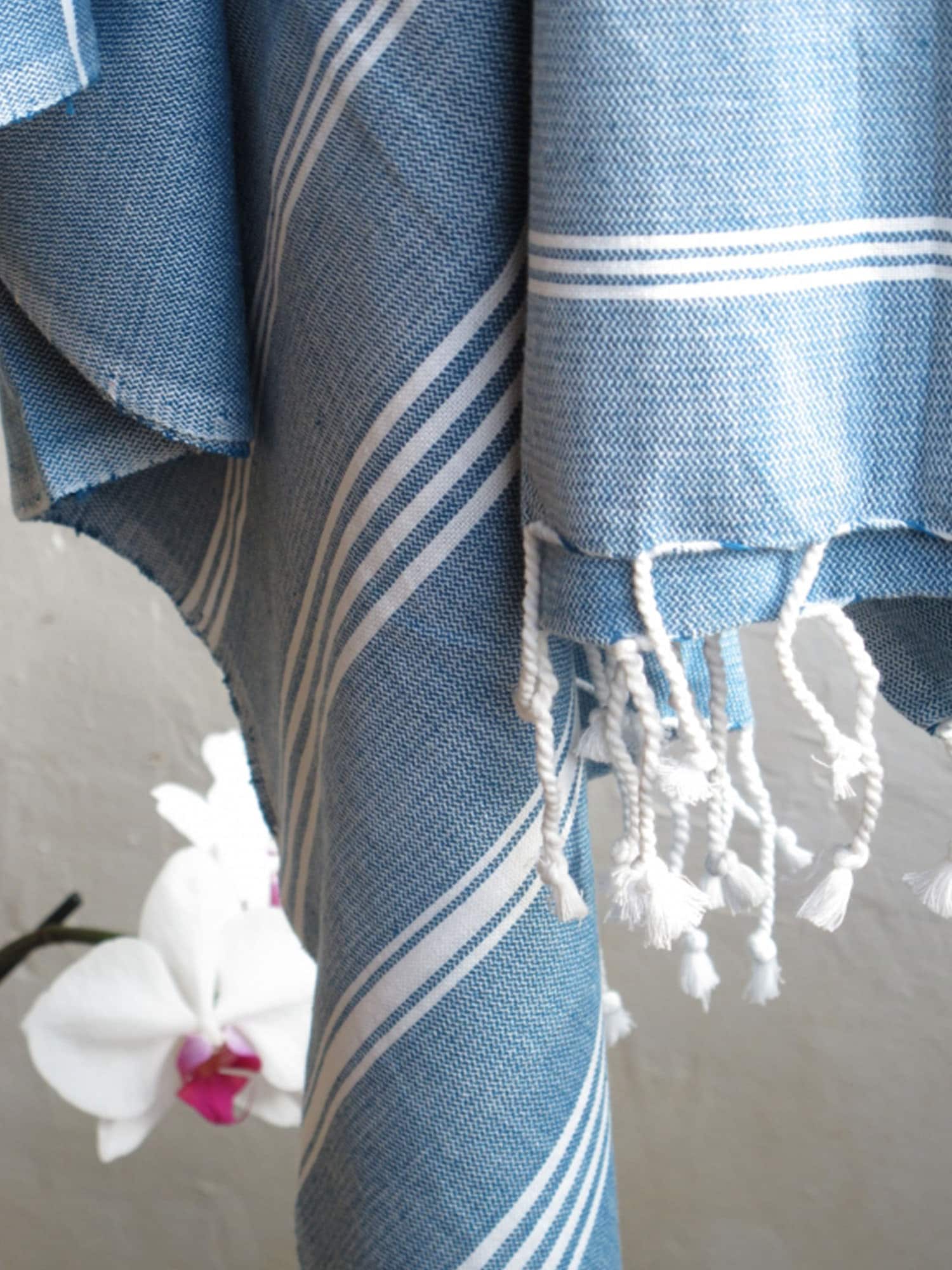 nice to meet me unisex vegan Fouta Hammam White And Ocean