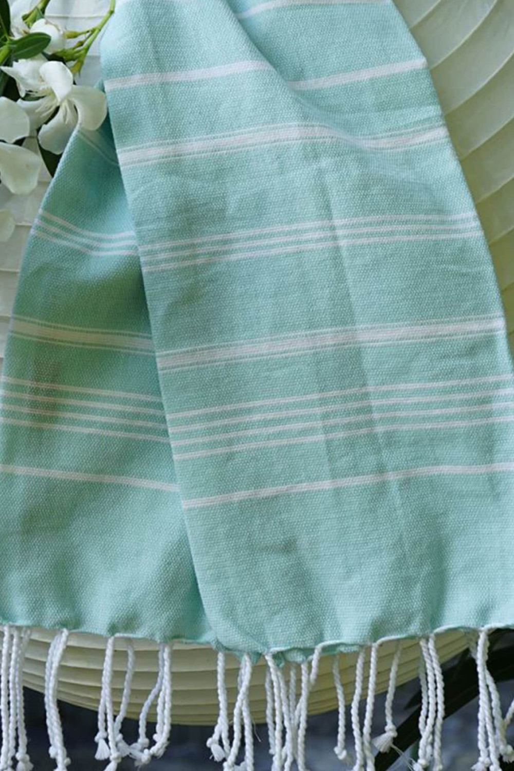 nice to meet me unisex vegan Fouta Hammam White And Mint