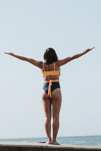 Image of Anekdot dames vegan Skyline High Bikinibroekje Navy