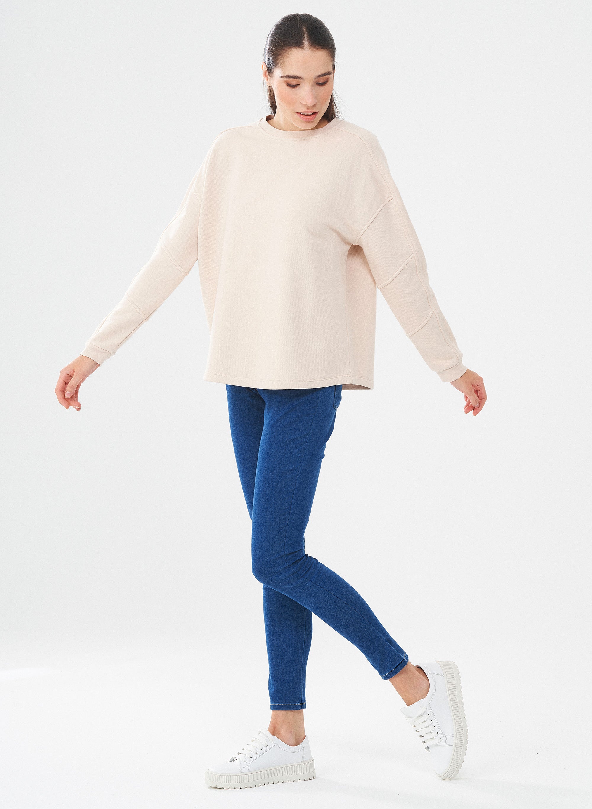 ORGANICATION Sweatshirt Cream