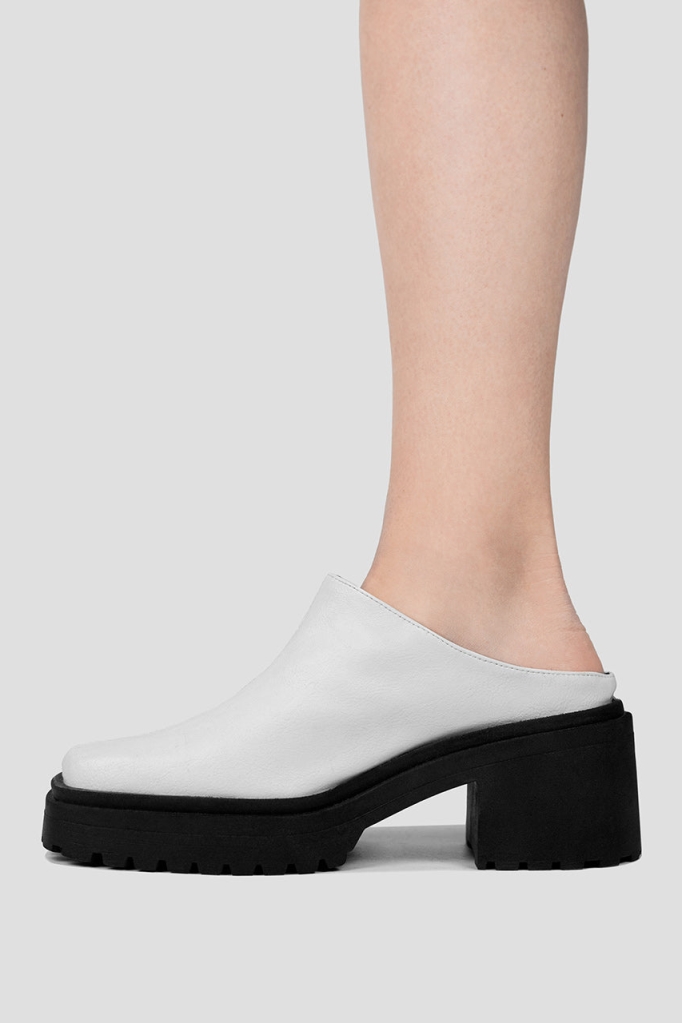 BOHEMA Damen vegan Squared Mules Weiß