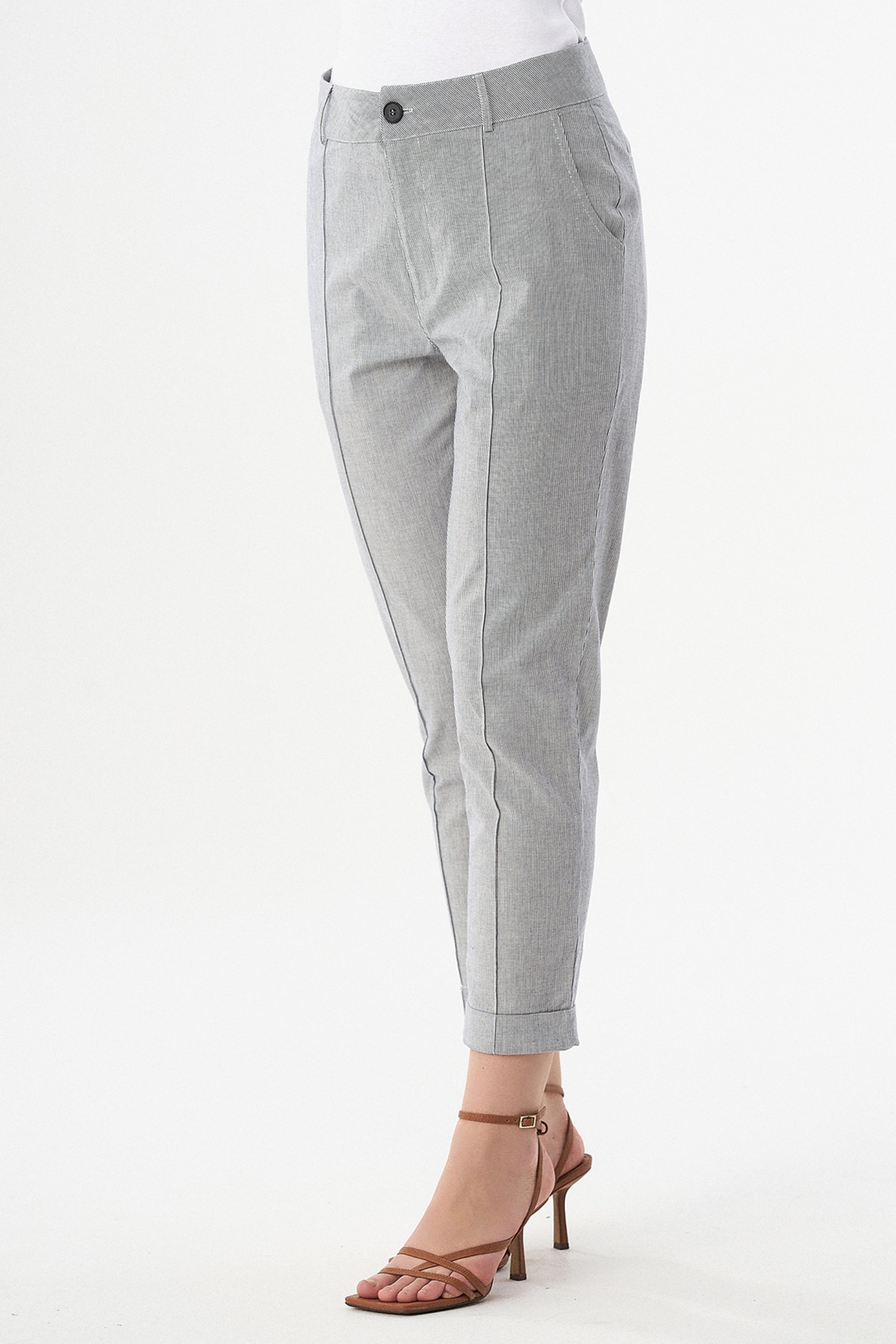 ORGANICATION Damen vegan Tapered Hose Hellgrau