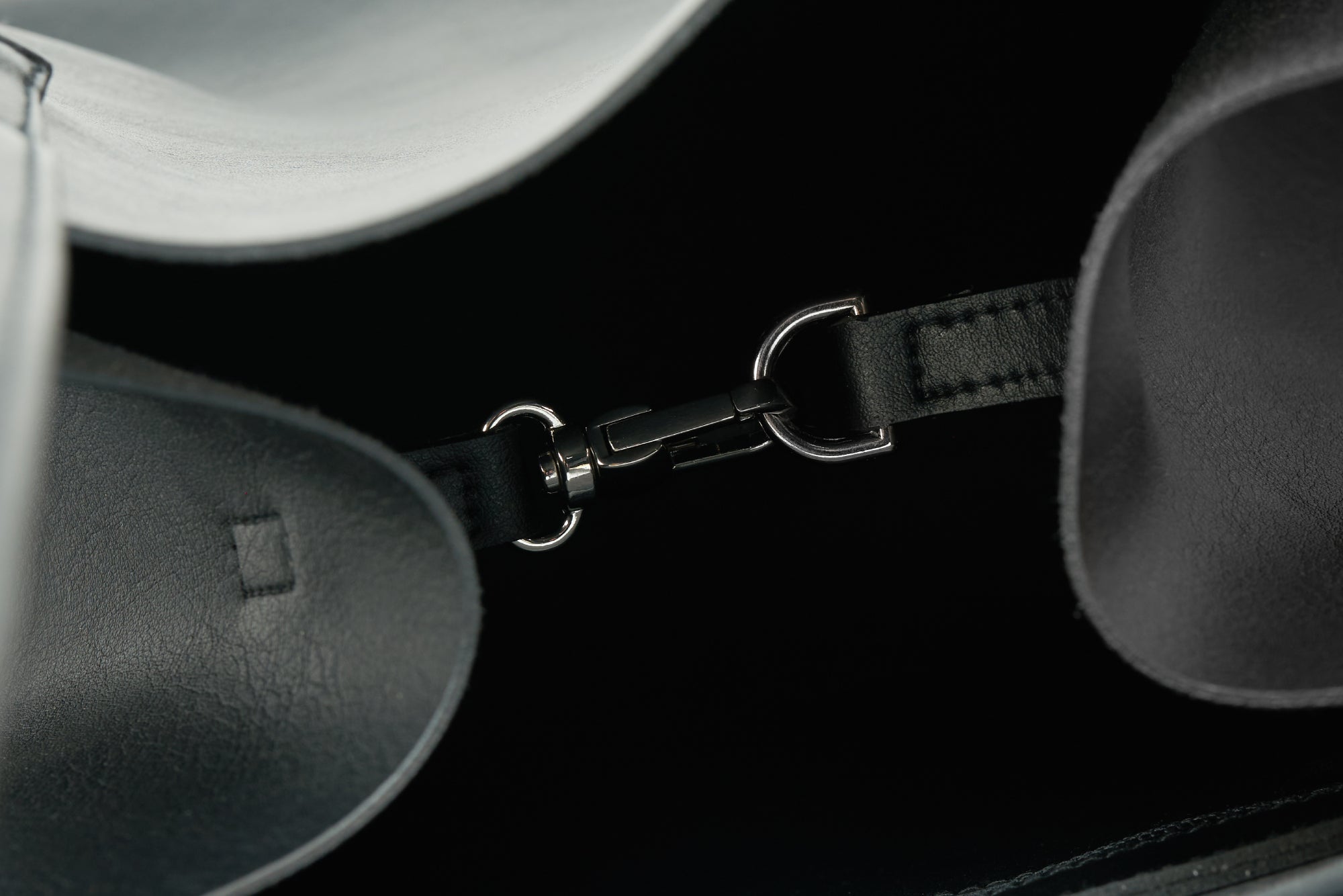 CANUSSA Schoudertas Totissimo Corn Zwart