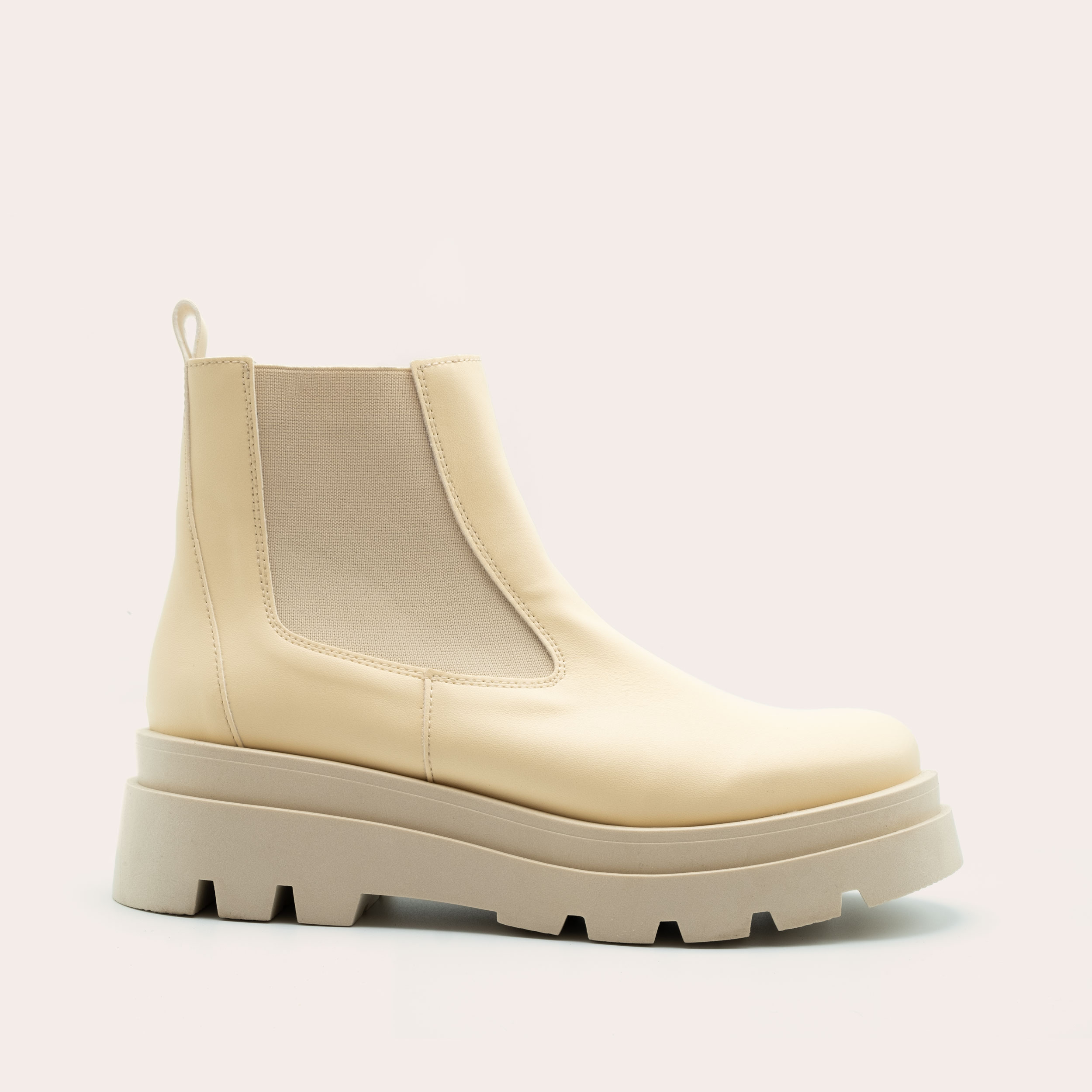 RarÃ¡muri womens vegan Chelsea Boots Noa Cream