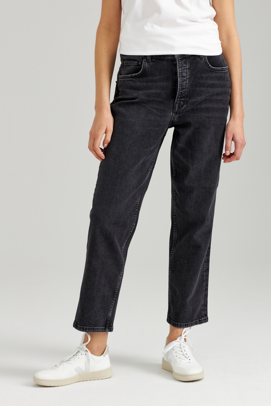 ThokkThokk Damen vegan Gerade Cropped Jeans Mittelgrau