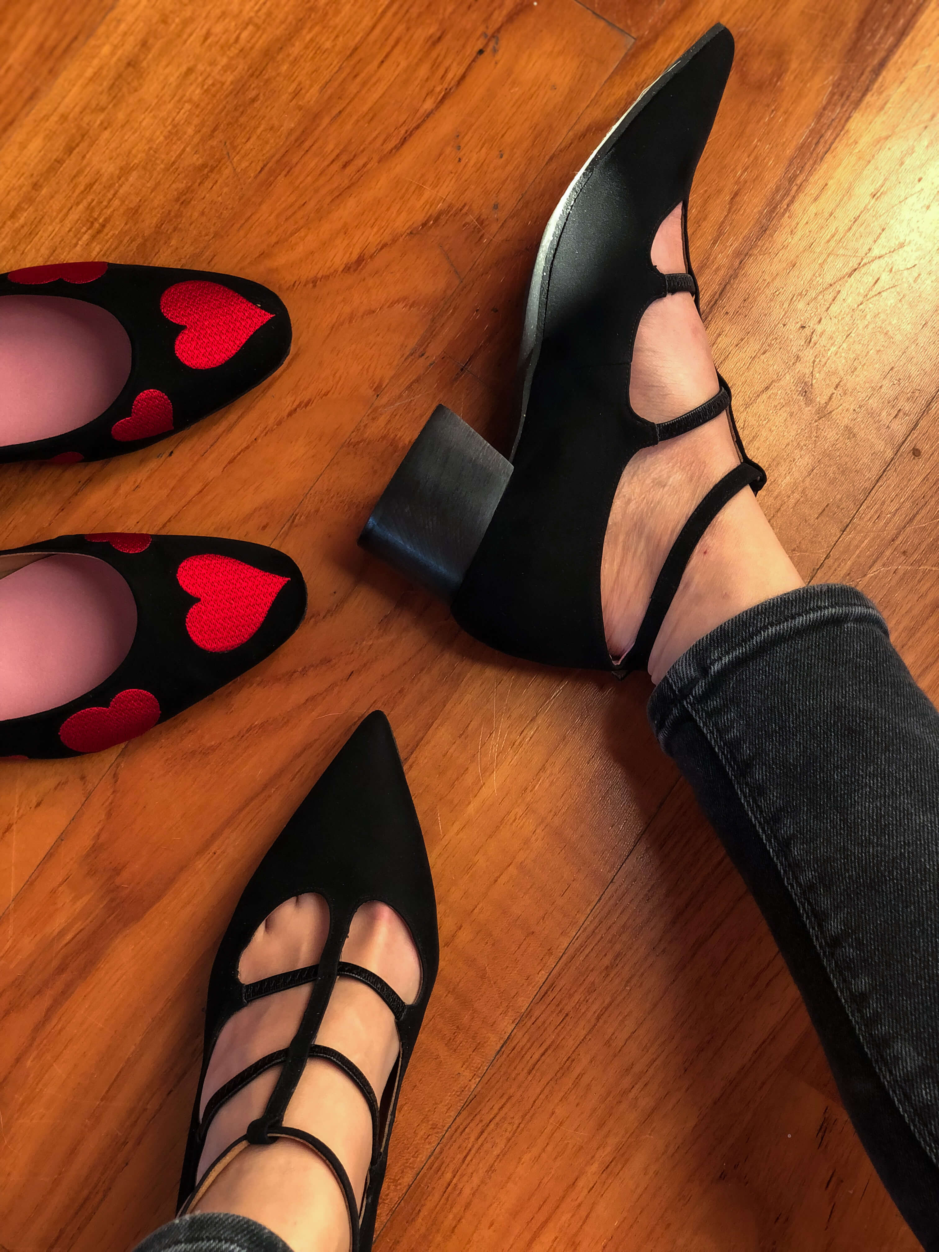 Momoc womens vegan Pumps Wednesday Midi Black