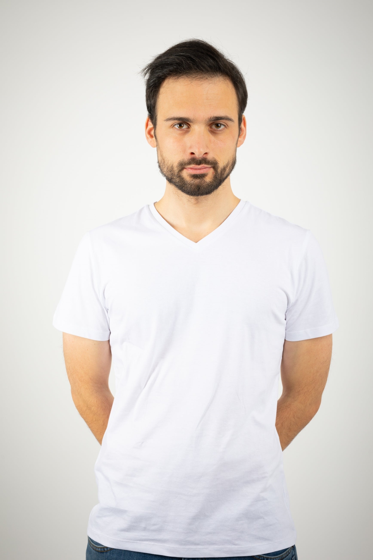 TORLAND men vegan T-Shirt V-Neck Presenter White
