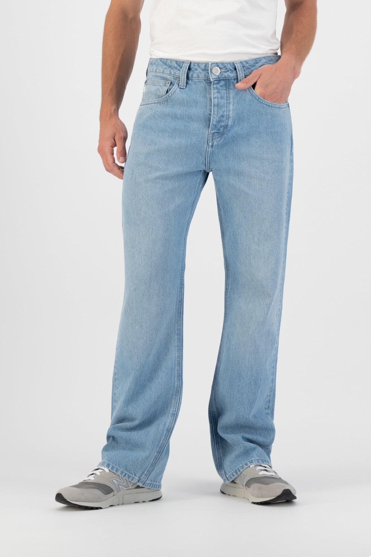 MUD Jeans mannen vegan Spijkerbroek Losvallend James Sunny Stone Blue product