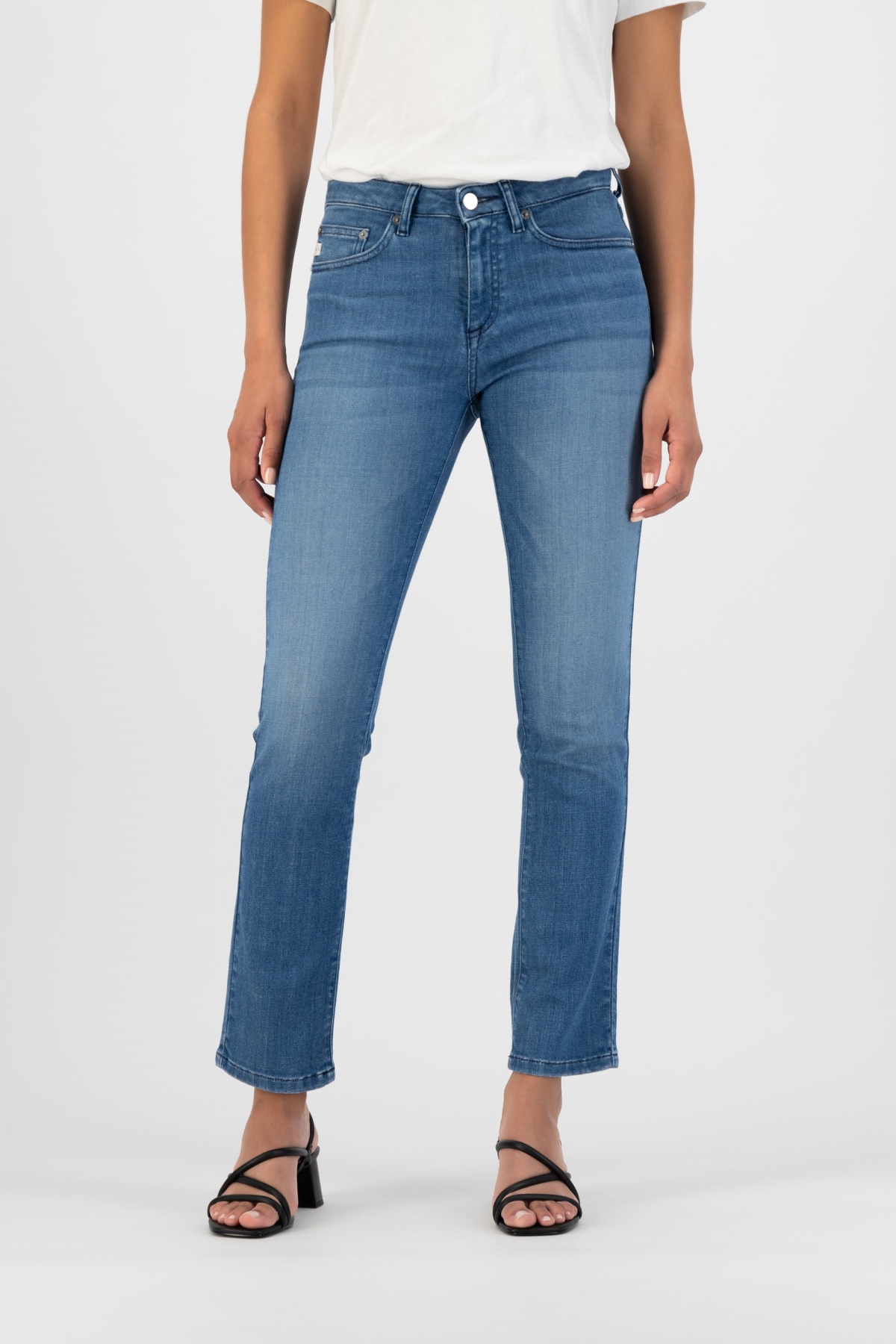 Image of MUD Jeans dames vegan Jeans Straight Faye Authentiek Indigo Blauw