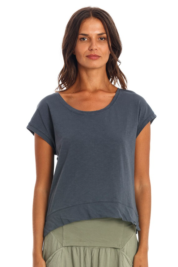 Image of RAVENS VIEW IBIZA dames vegan T-Shirt Ivy Lava Blauw