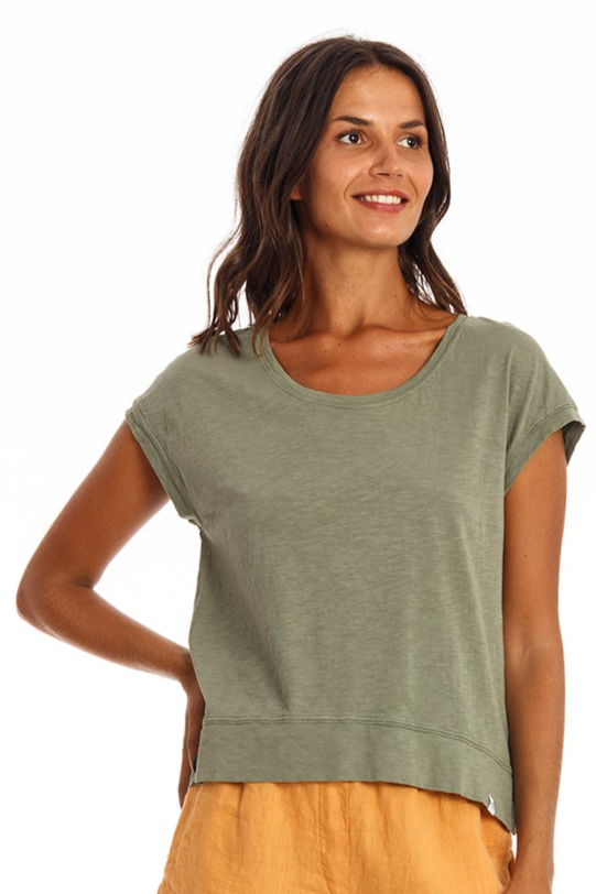 Image of RAVENS VIEW IBIZA dames vegan T-Shirt Ivy Kaki Groen