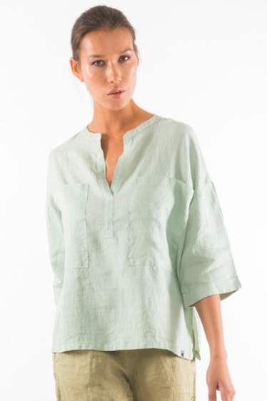 Image of RAVENS VIEW IBIZA dames vegan Shirt Ebba Light Aloe Groen