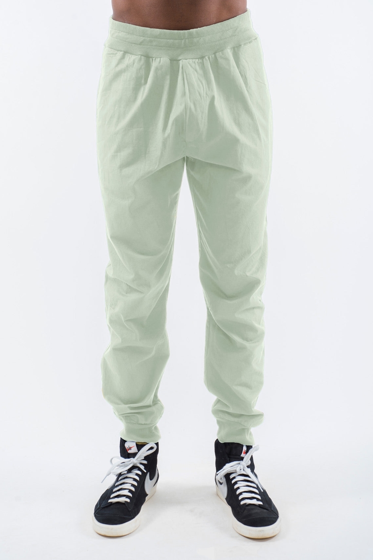 Image of RAVENS VIEW IBIZA mannen vegan Broek Tokyo Light Aloe Groen