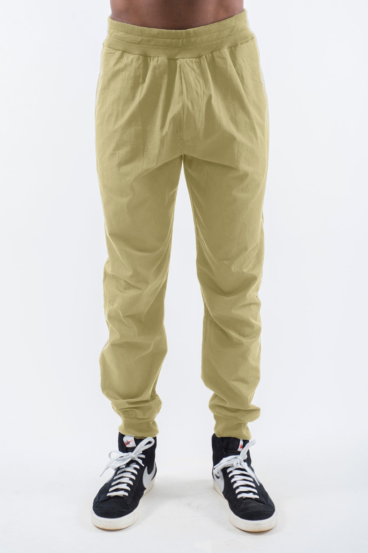 Image of RAVENS VIEW IBIZA mannen vegan Broek Tokyo Dark Aloe Groen