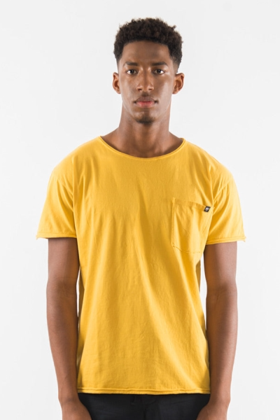 Image of RAVENS VIEW IBIZA mannen vegan T-Shirt Round Wild Neck Pocket Goudgeel