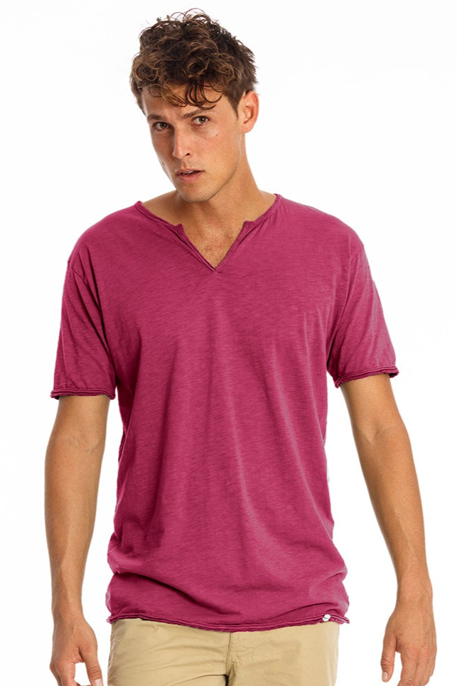 Image of RAVENS VIEW IBIZA mannen vegan T-Shirt Eros Granaat Roze