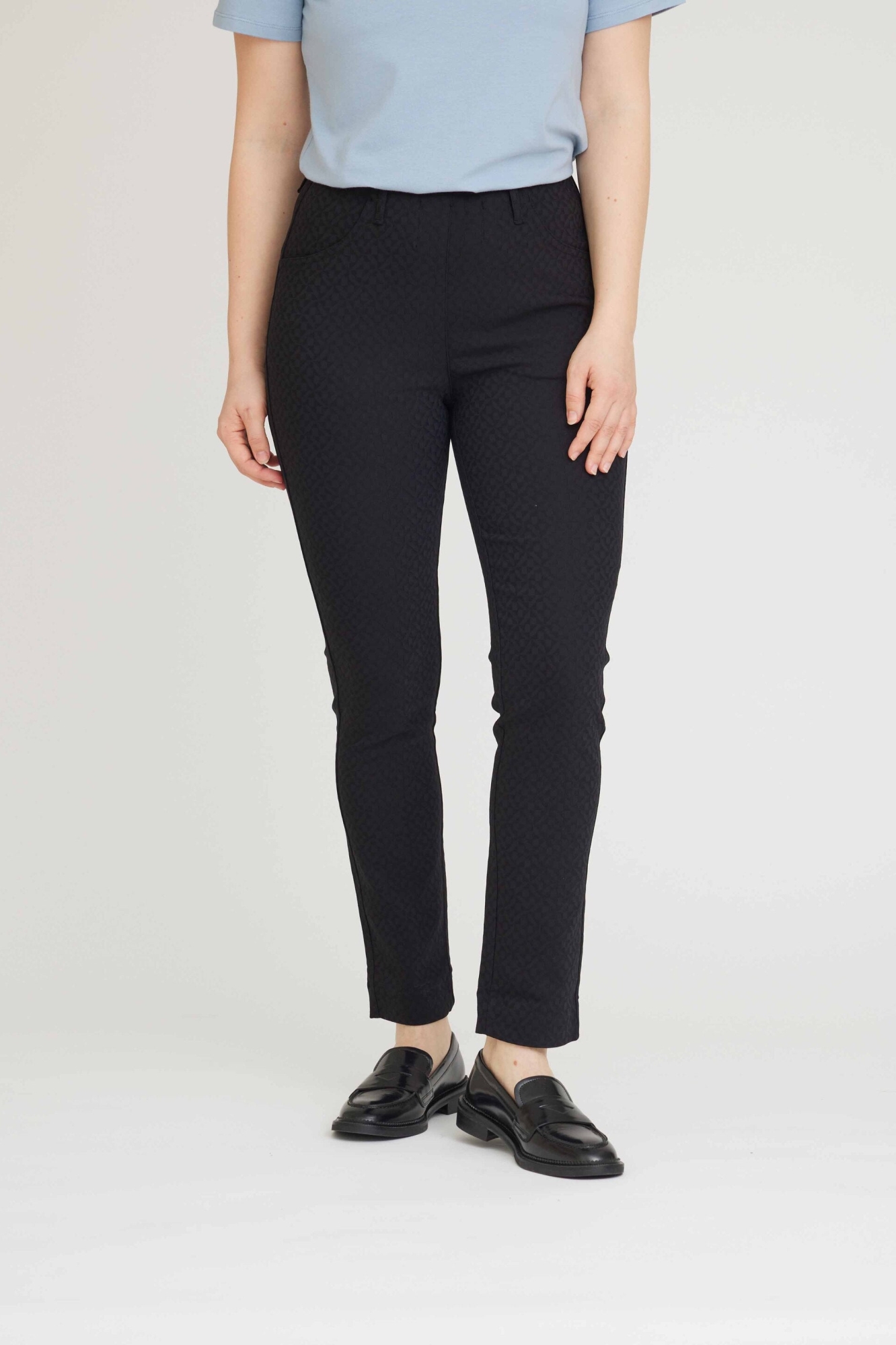 LAURIE Damen vegan Hose Grace Slim Sl Schwarz Jacquard