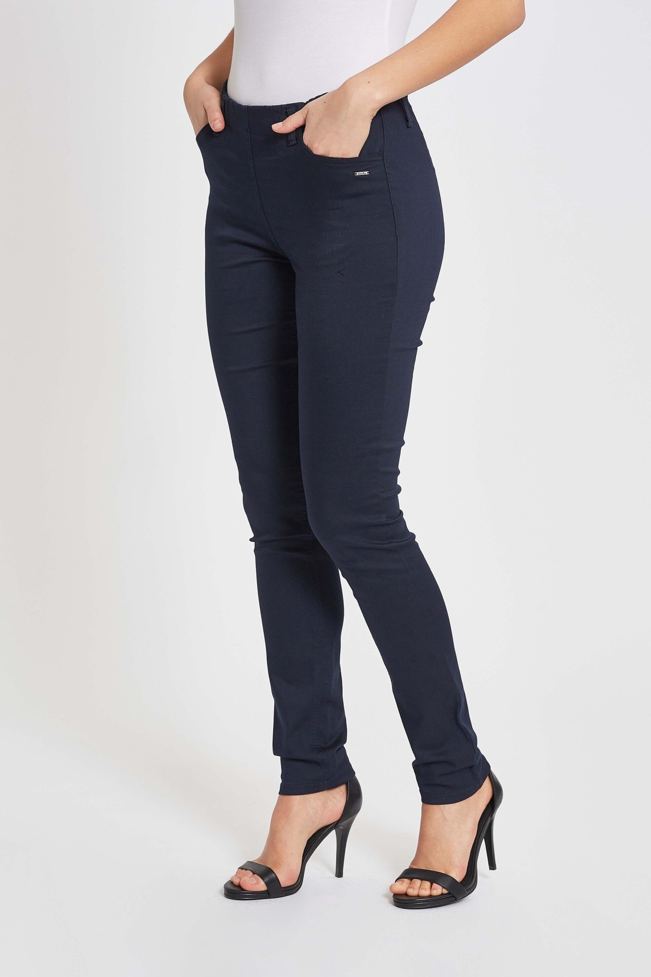 LAURIE Damen vegan Hose Grace Slim Ml Marineblau