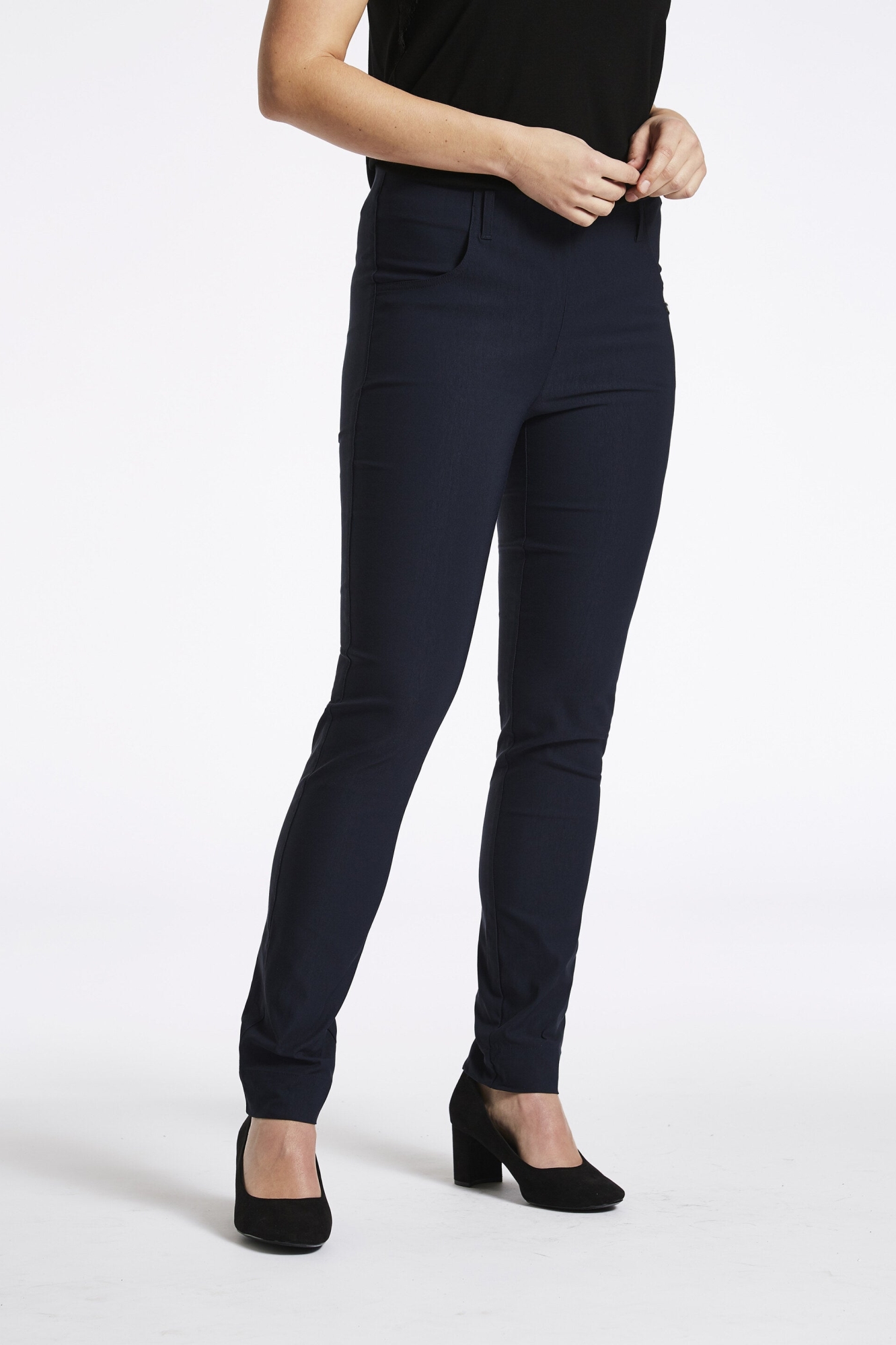 LAURIE Damen vegan Hose Grace Slim Ml Marineblau