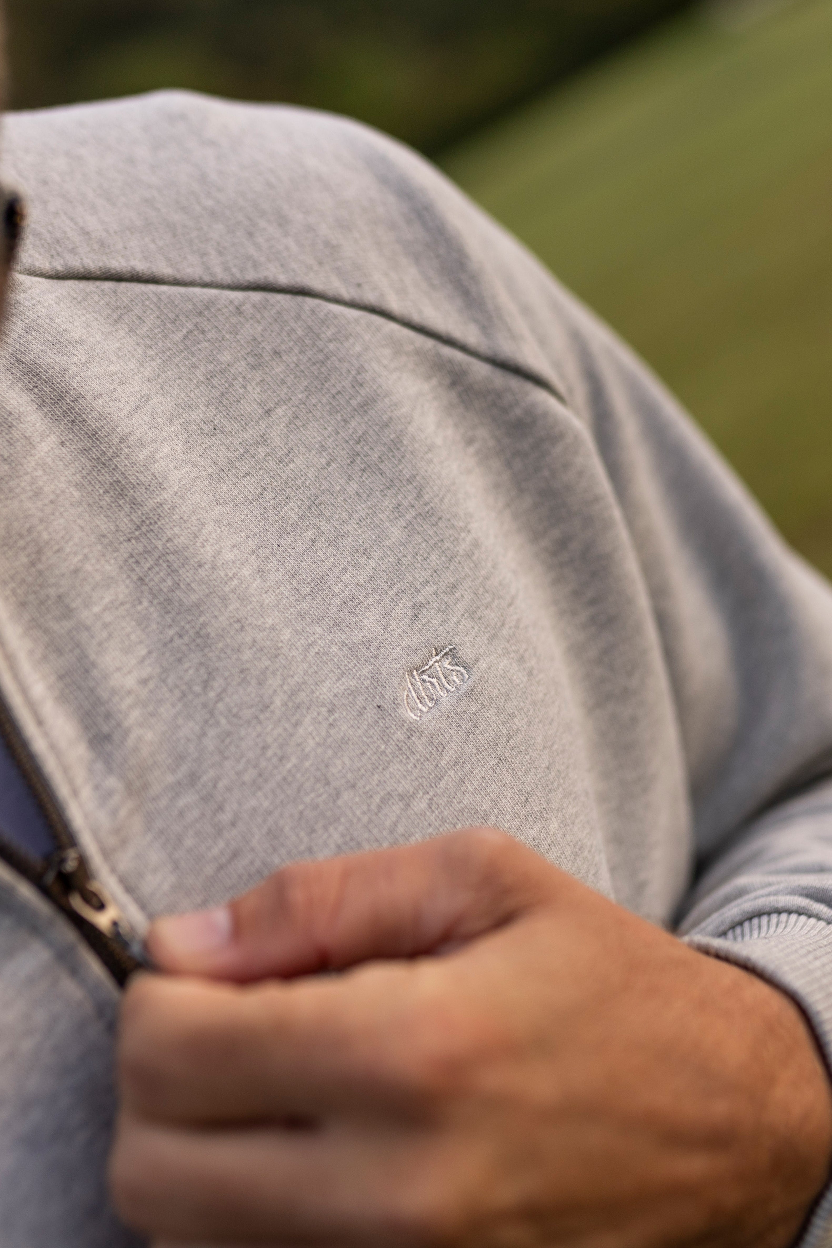 78177 - Herren vegan Quarter Zip Raglan Unisex Grau Melange