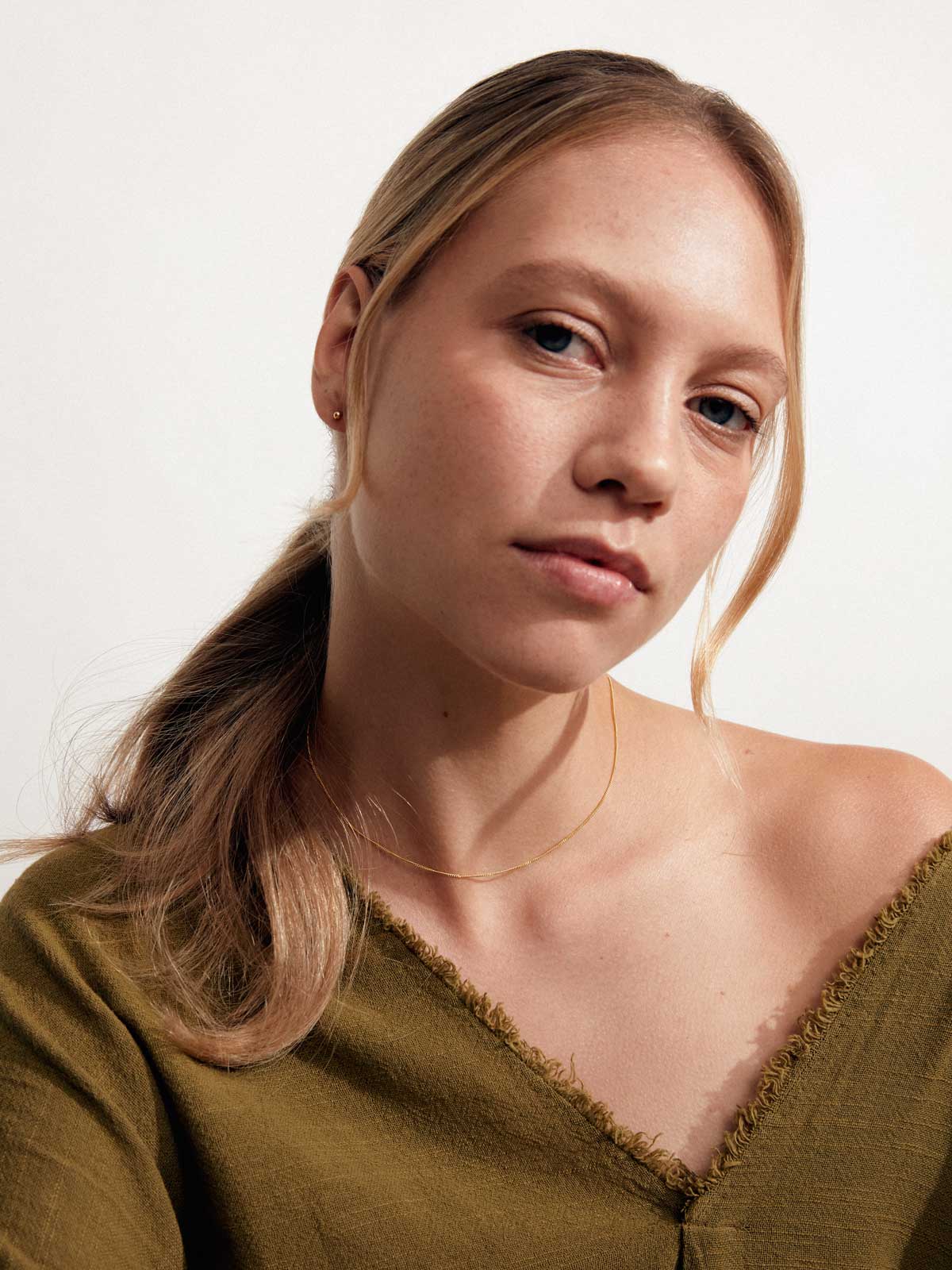 Dear Darling Berlin womens vegan The Glowy Necklace 14k Real Gold