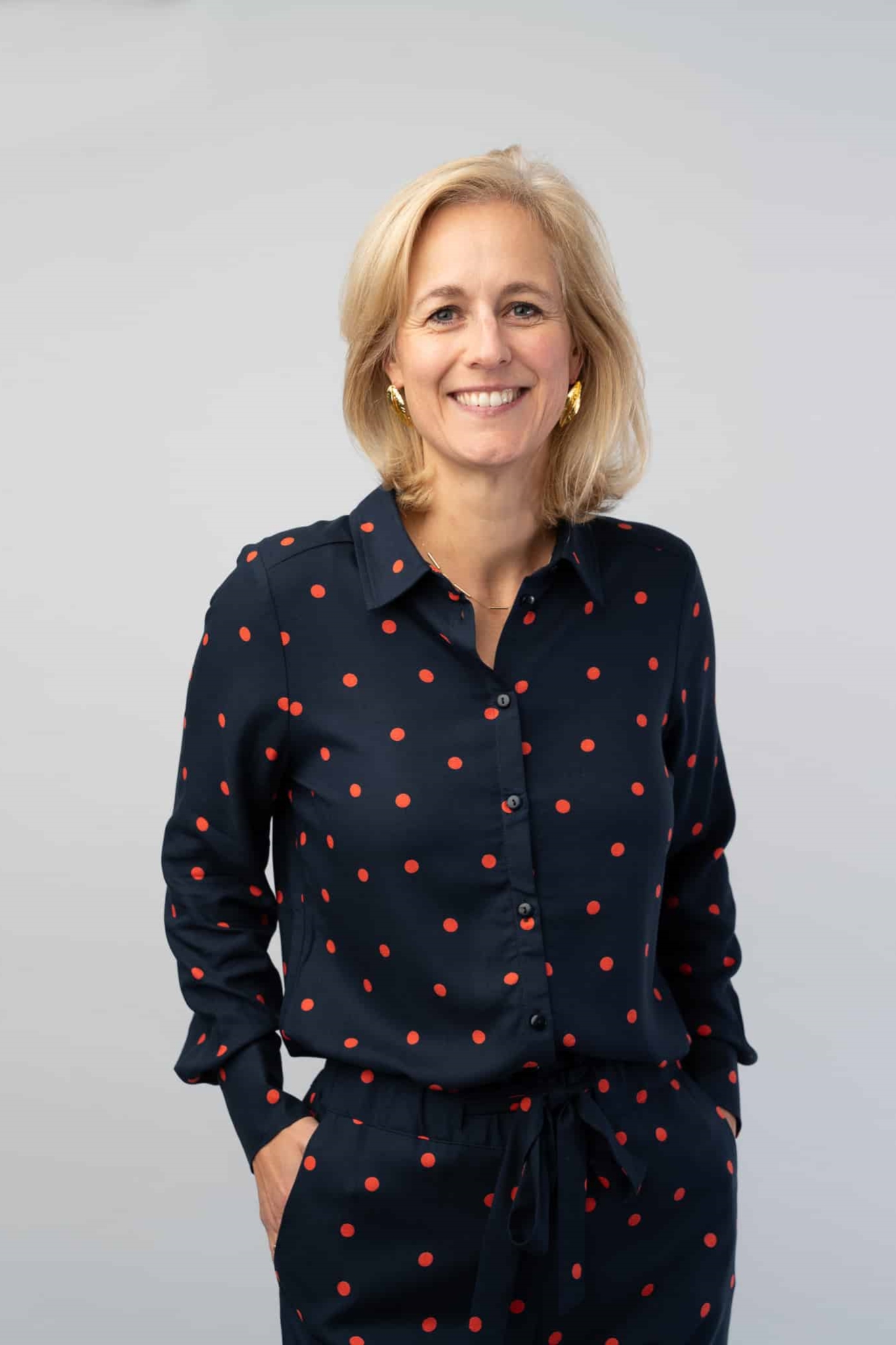 Marjolein Elisabeth Damen vegan Mees Navy Dots Bluse