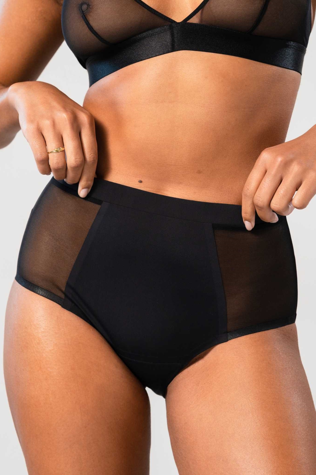 Understatement womens vegan Period Briefs Highwaist Black
