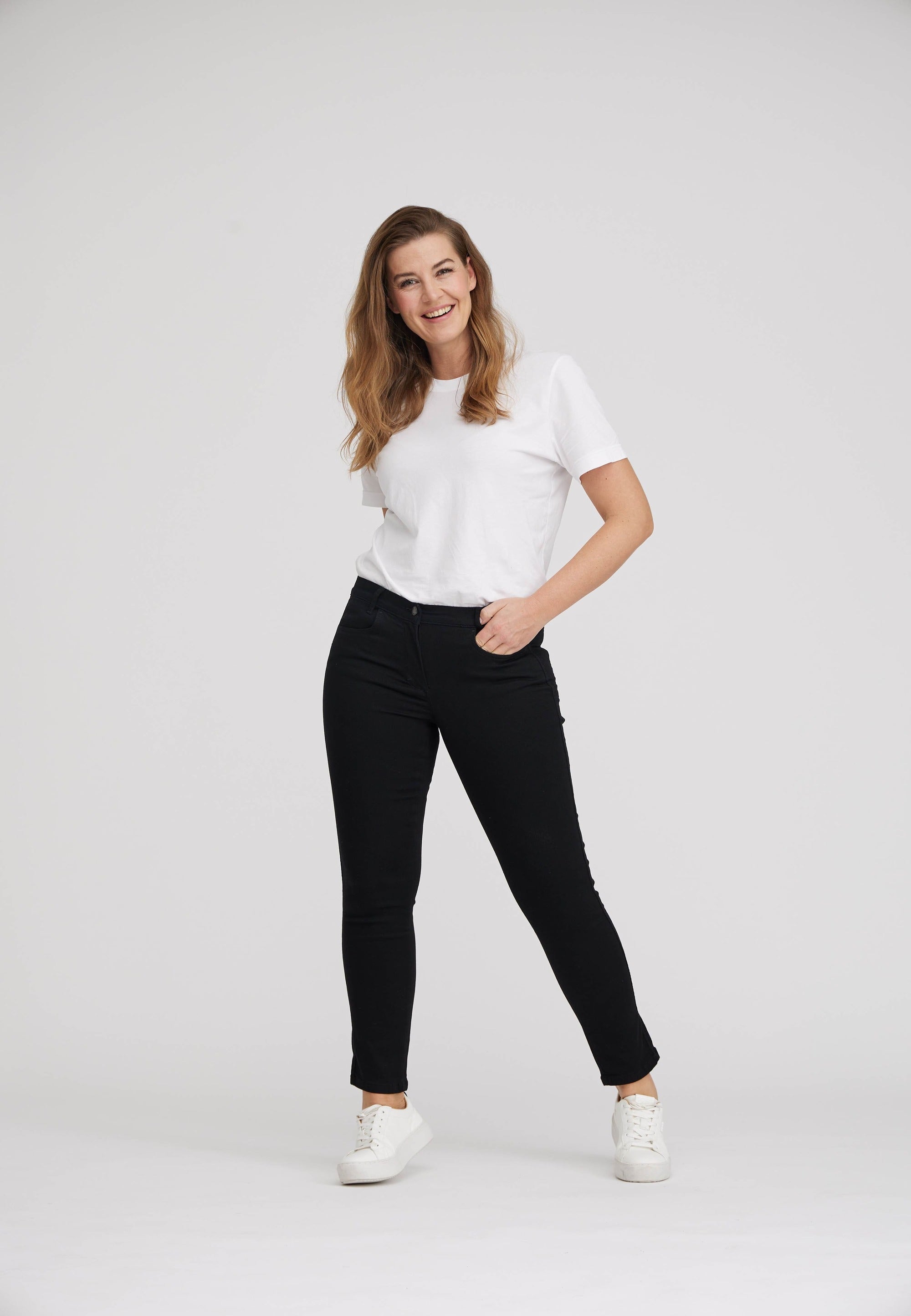 LAURIE womens vegan Pants Serene 5-Pocket Regular Short Length Black