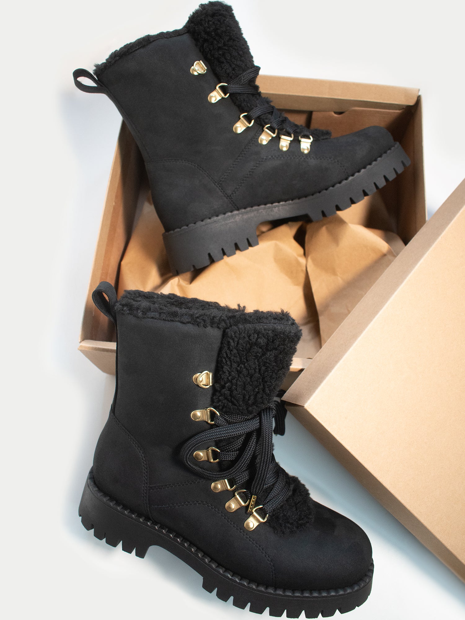 Will's Vegan Store Recycled Vegan Shearling Boots Black