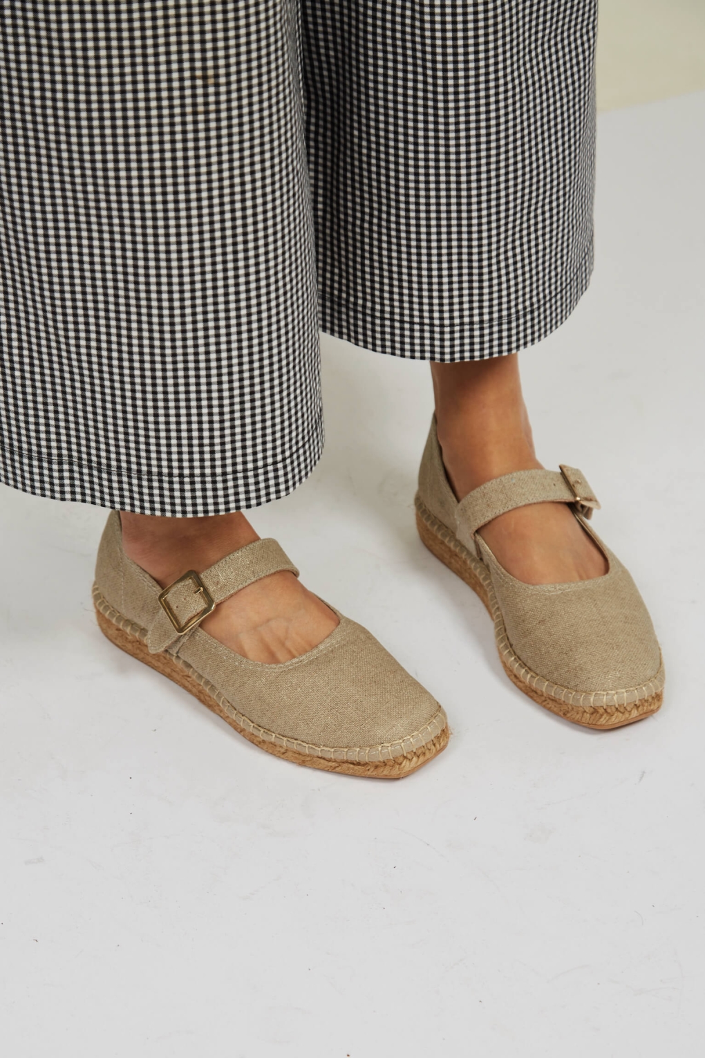 Momoc Damen vegan Wohnung Mojácar Beige