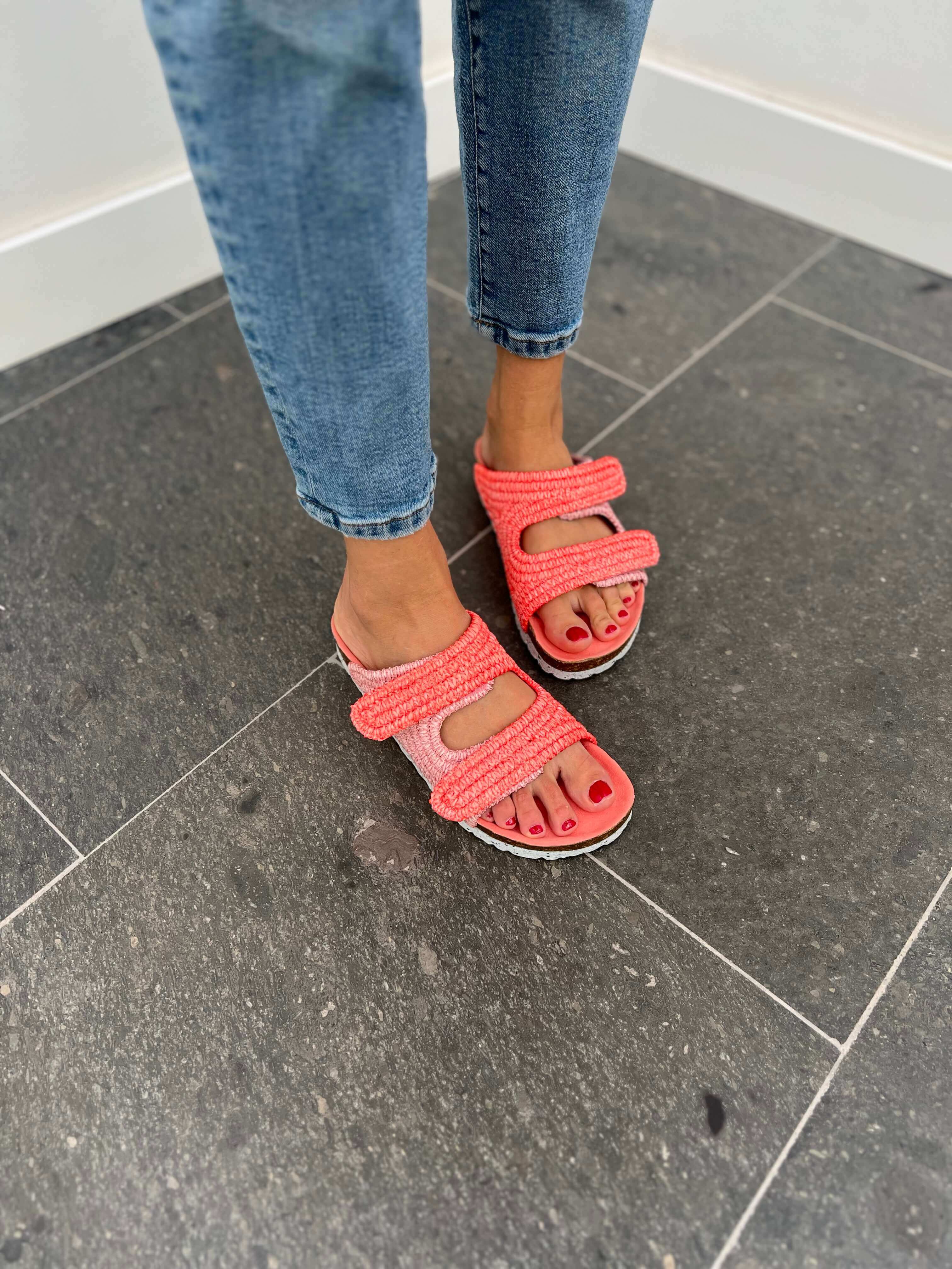 Momoc womens vegan Sandals Rafia Pink