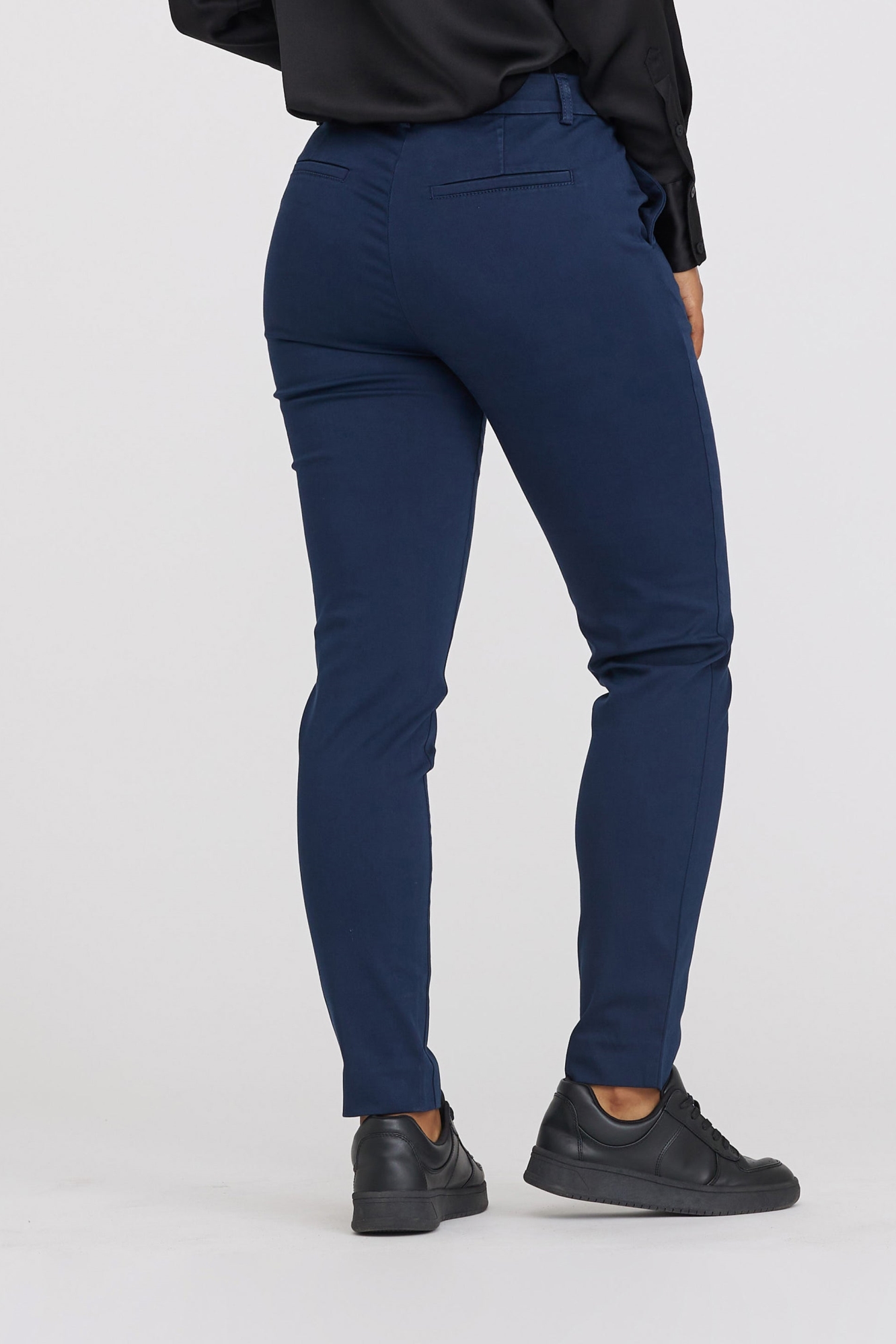 Image of LAURIE dames vegan Broek Fanny Slim Sl Marineblauw