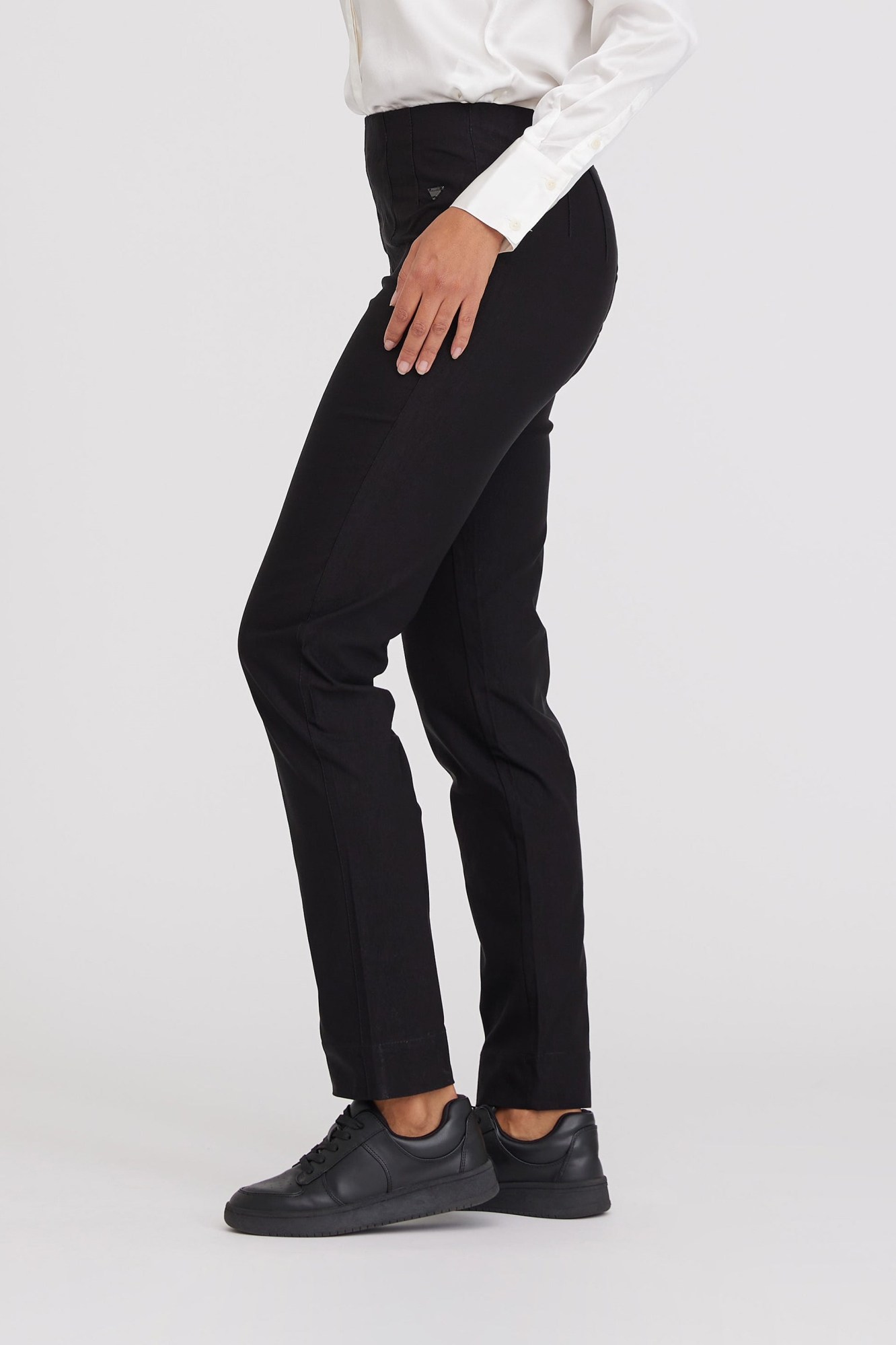 Image of LAURIE dames vegan Broek Betty Regular Ml Zwart Geborsteld