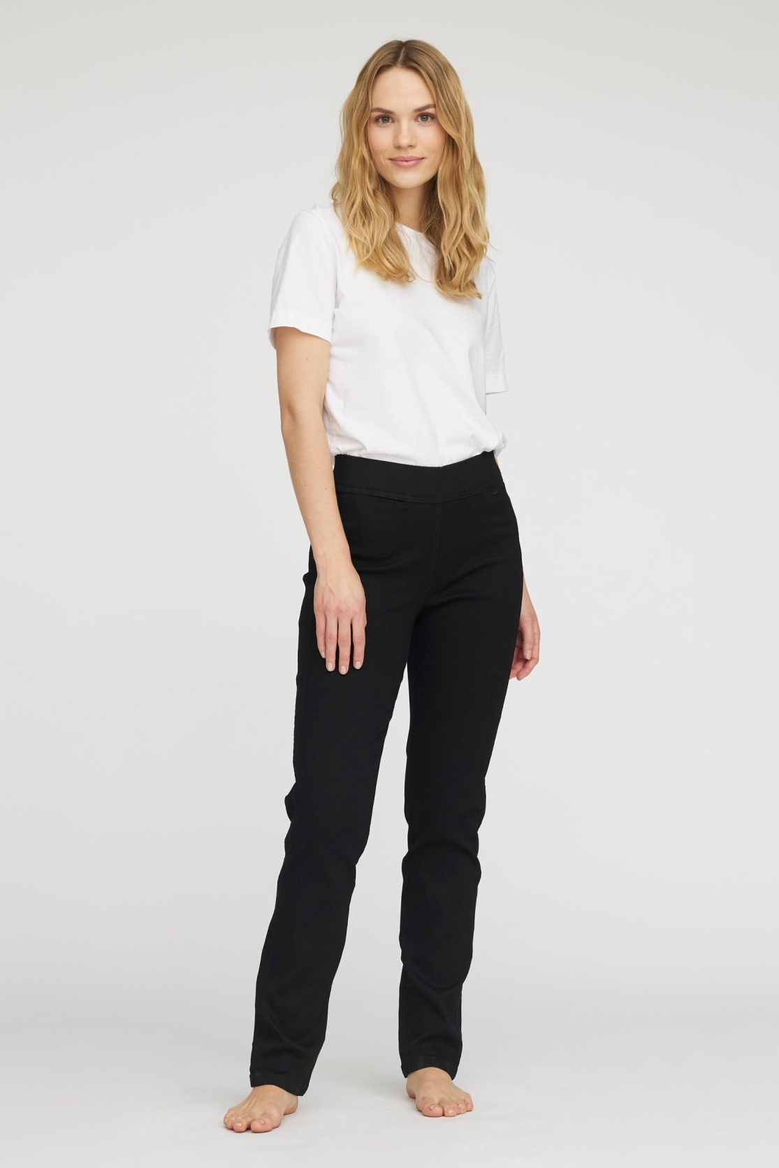 Image of LAURIE dames vegan Serene Reguliere Ml - Zwart