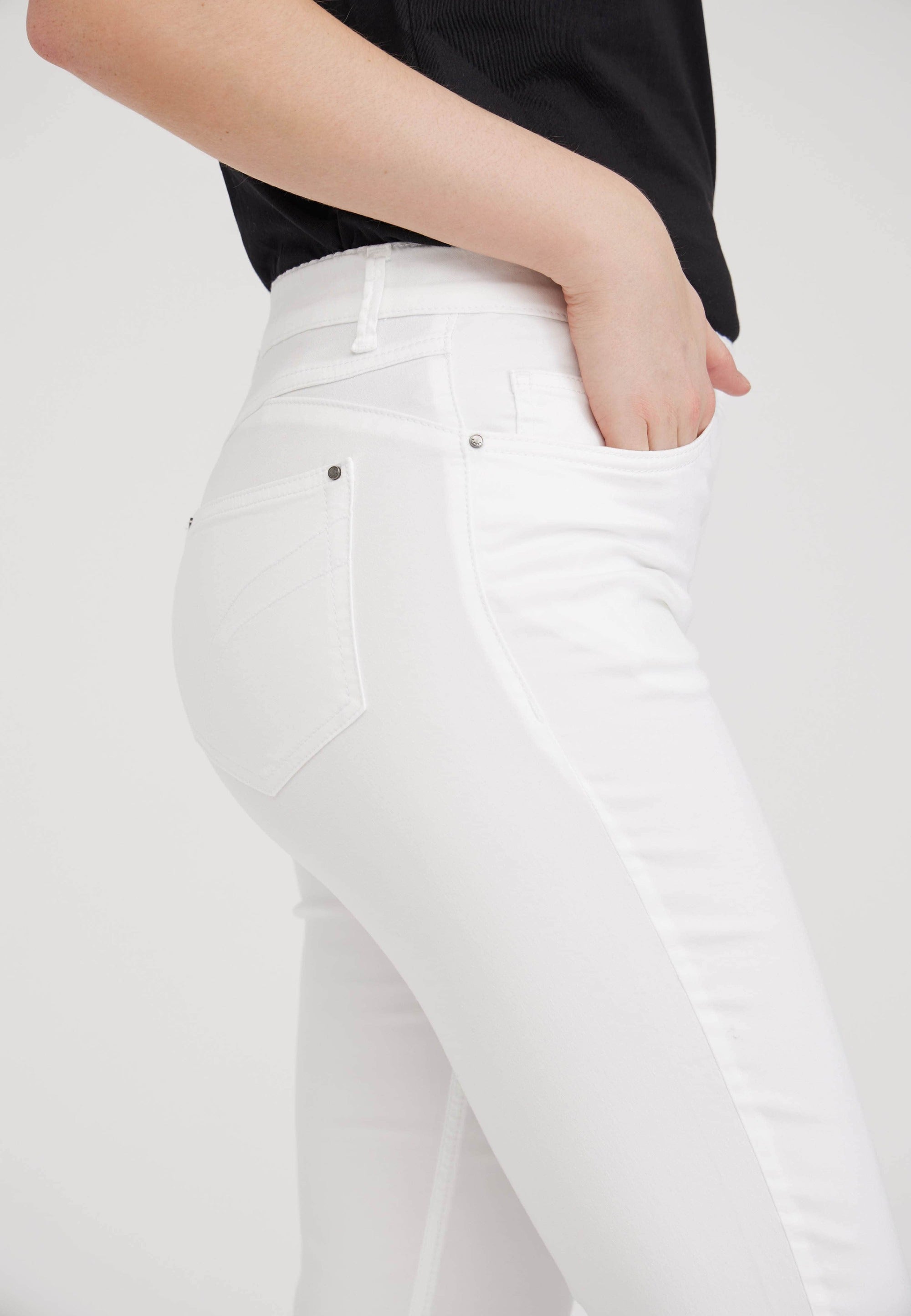 LAURIE womens vegan Pants Hannah Regular Crop White