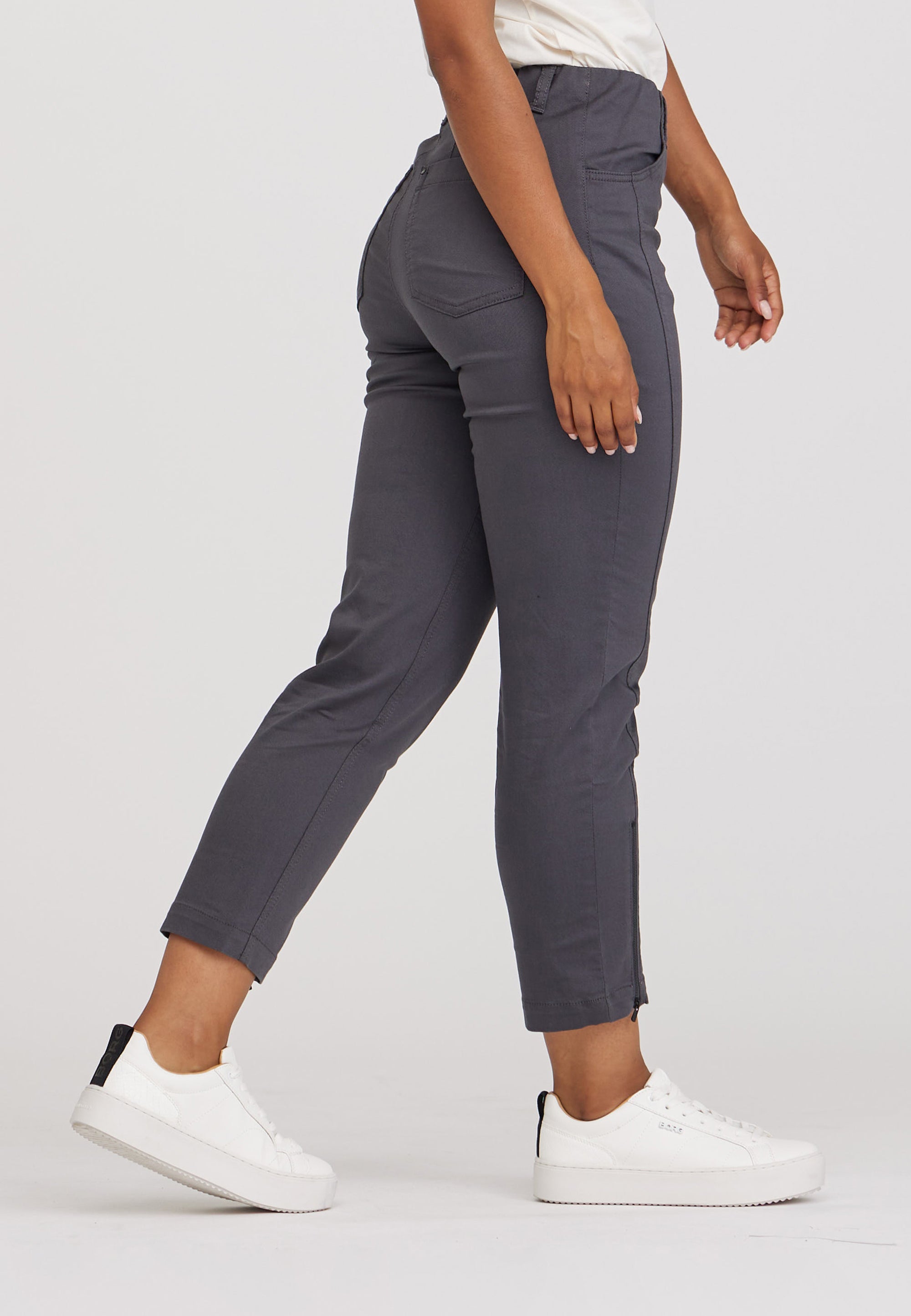 82433 - Damen vegan Hose Piper Regular Crop Anthrazit