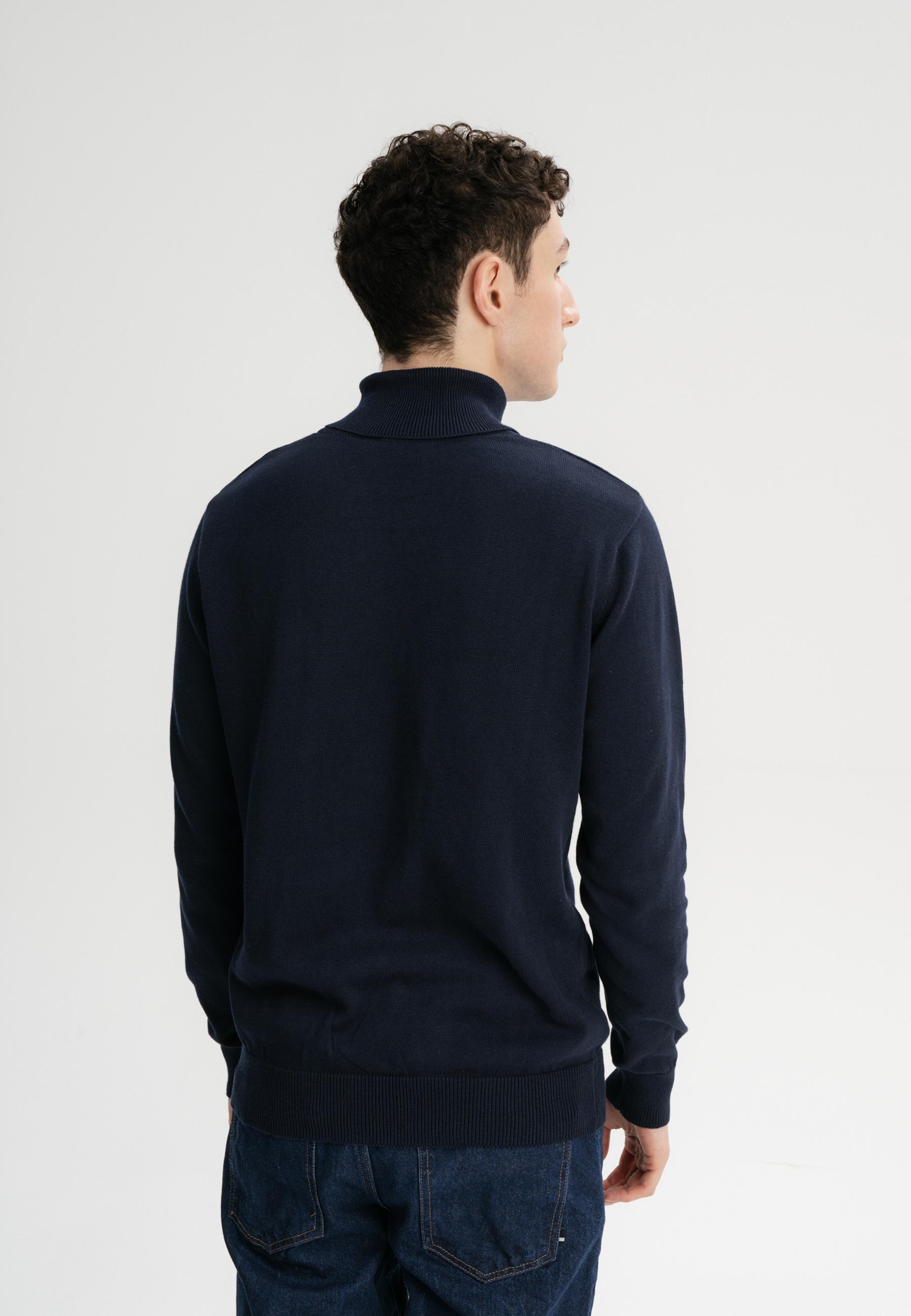 MELA men vegan Turtleneck Kanja Navy