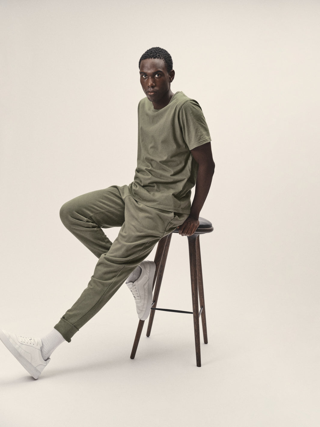 WOTE men vegan Sweatpants Oliv