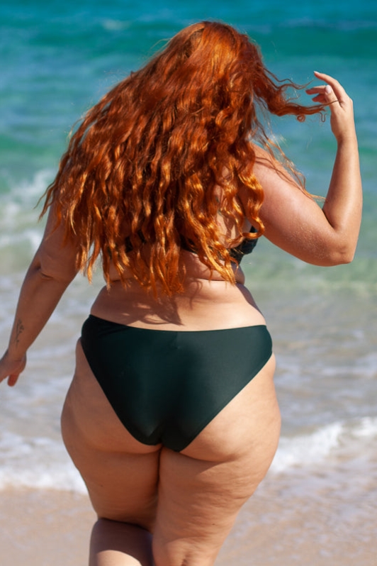 Image of Inaska dames vegan Bikinibroekje Normale Snit Chill Nature Donkergroen