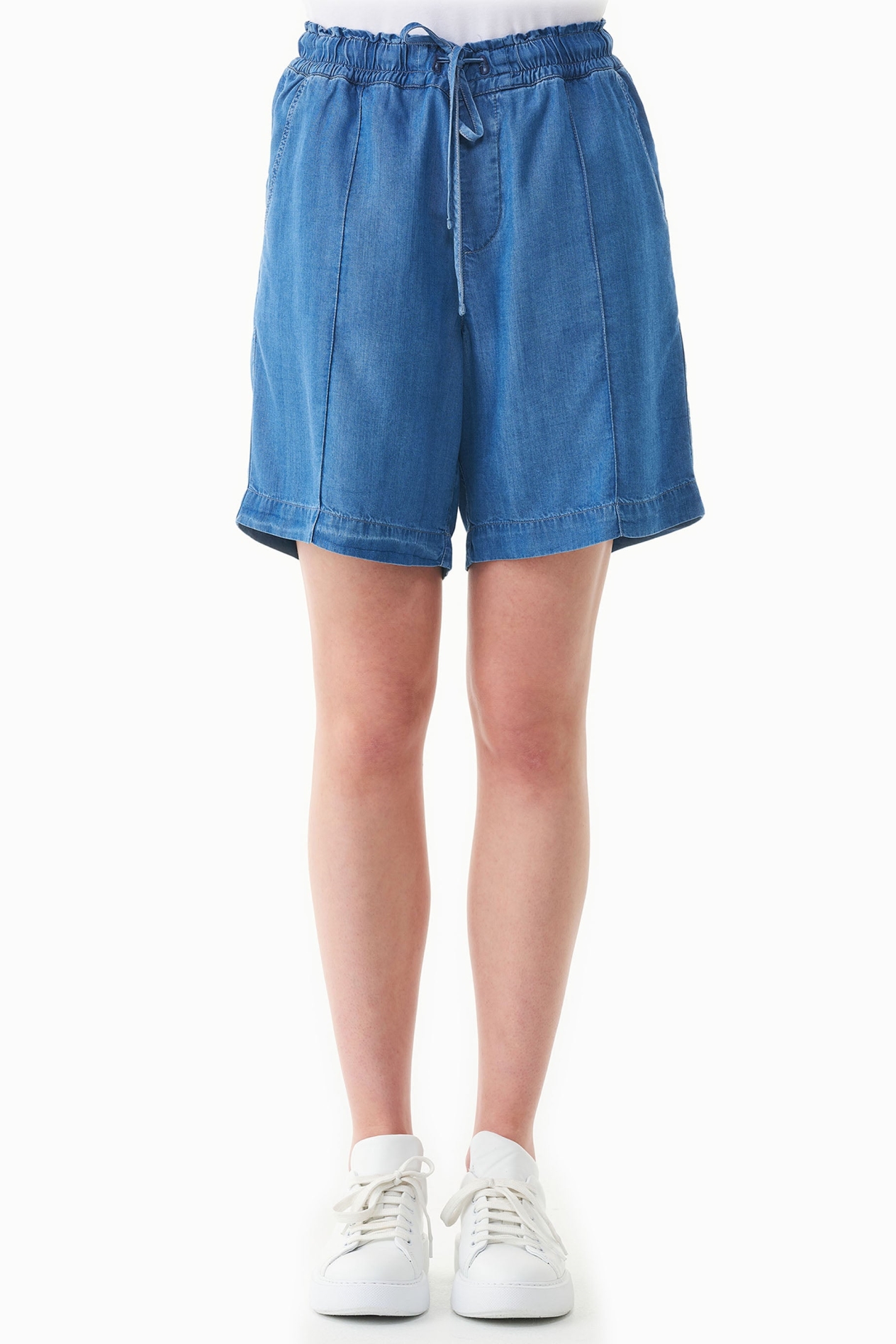 ORGANICATION Damen vegan Shorts A Denim Look Hellblau