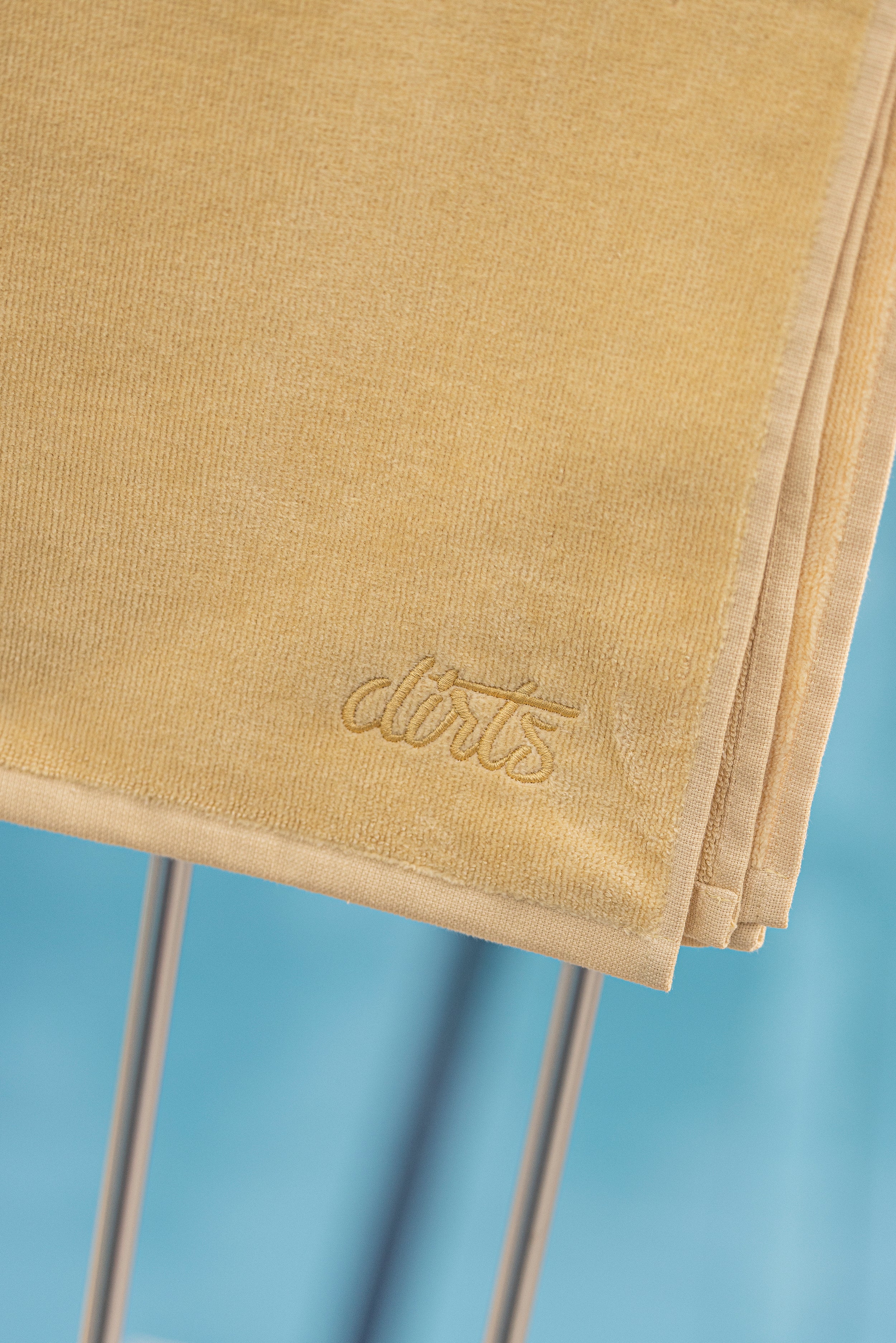 DIRTS unisex vegan Towel Mellow Yellow