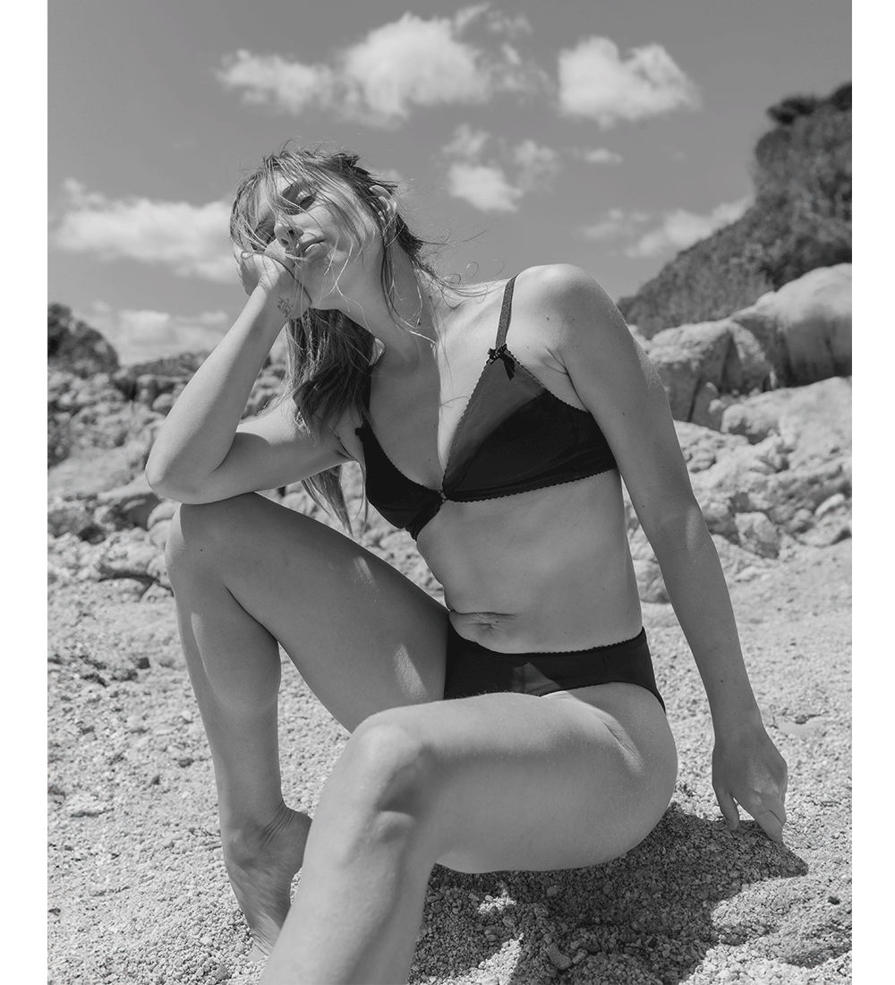 Anekdot womens vegan Bikini Set Darling Black