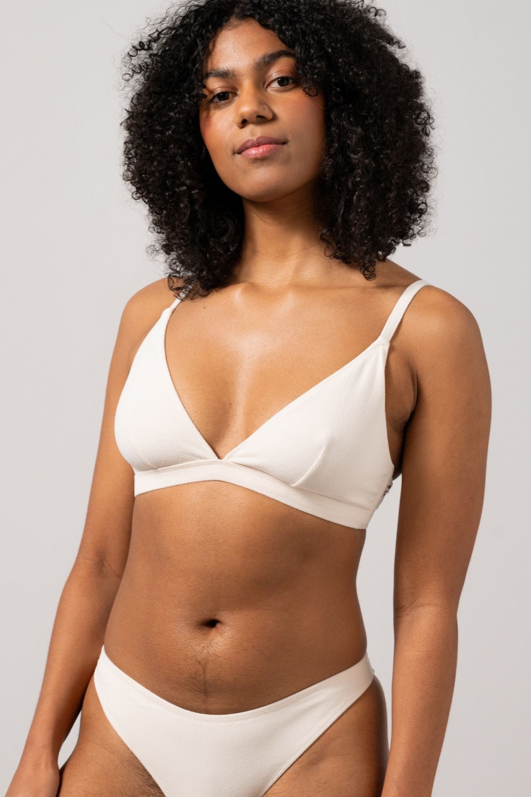 Image of Understatement dames vegan Bikinitopje Triangel Crème